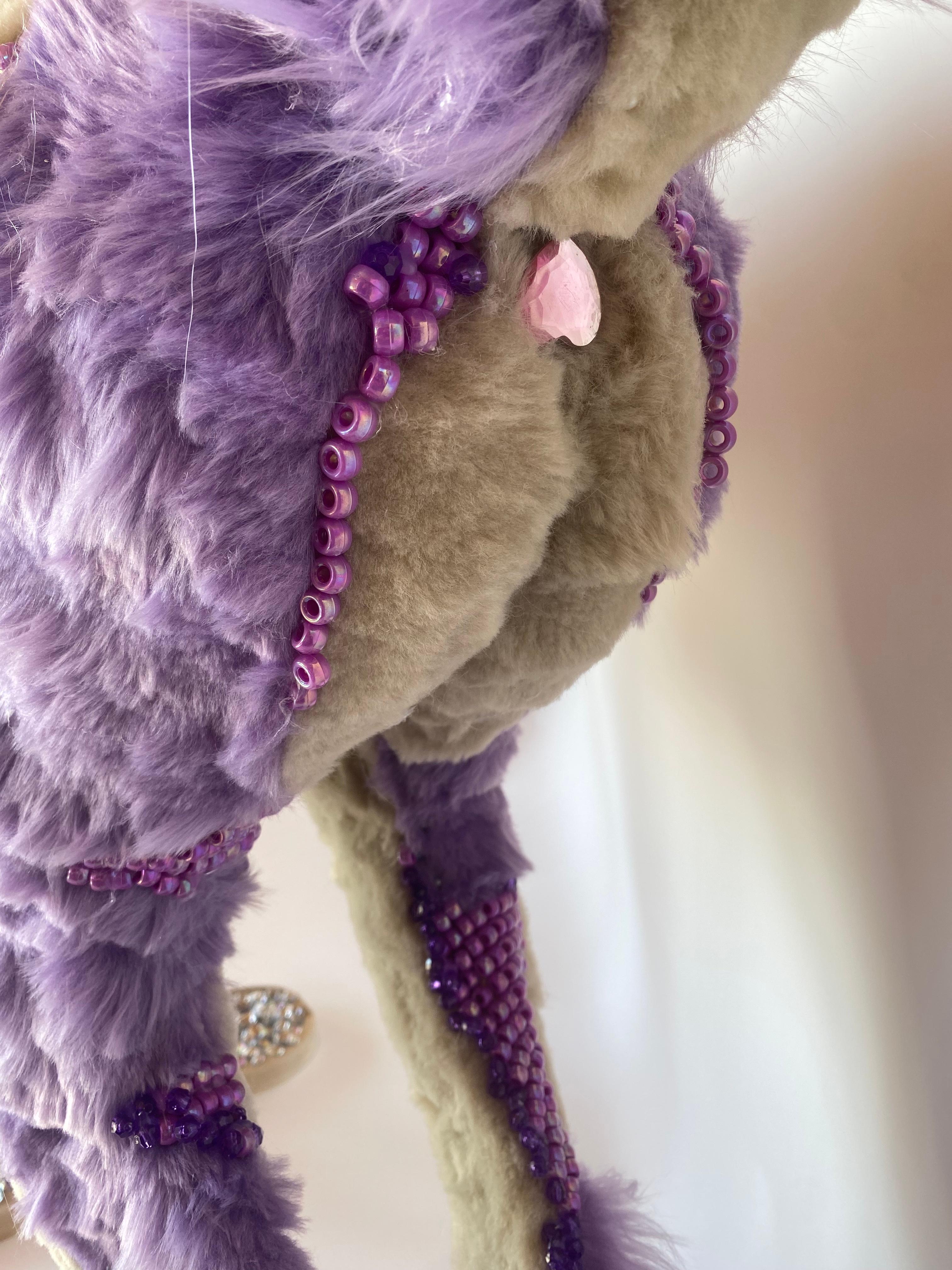 Opulent Fawn - Contemporary Sculpture by Jenny Day
