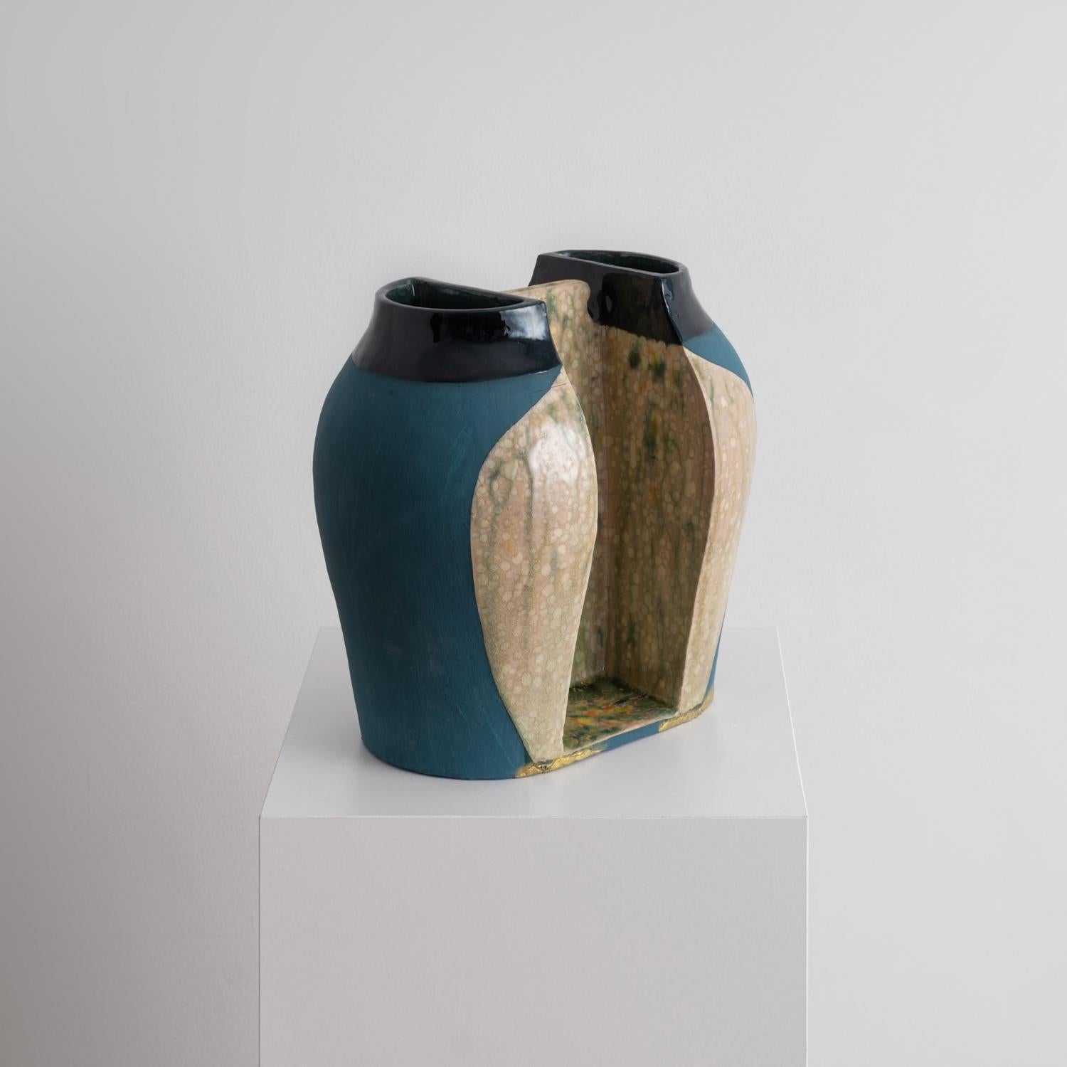 Américain Vase en céramique émaillée et en grès Kintsugi de Jenny Hata Blumenfield en vente