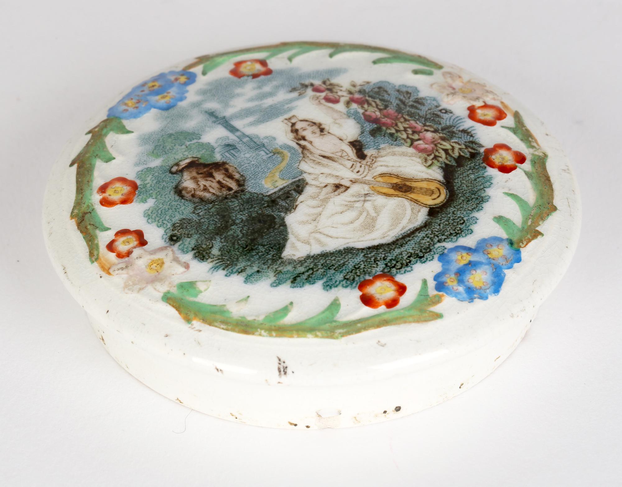 XIXe siècle Jenny Lind Rare couvercle de pot imprimé et peint à la main attribué à Ridgway en vente