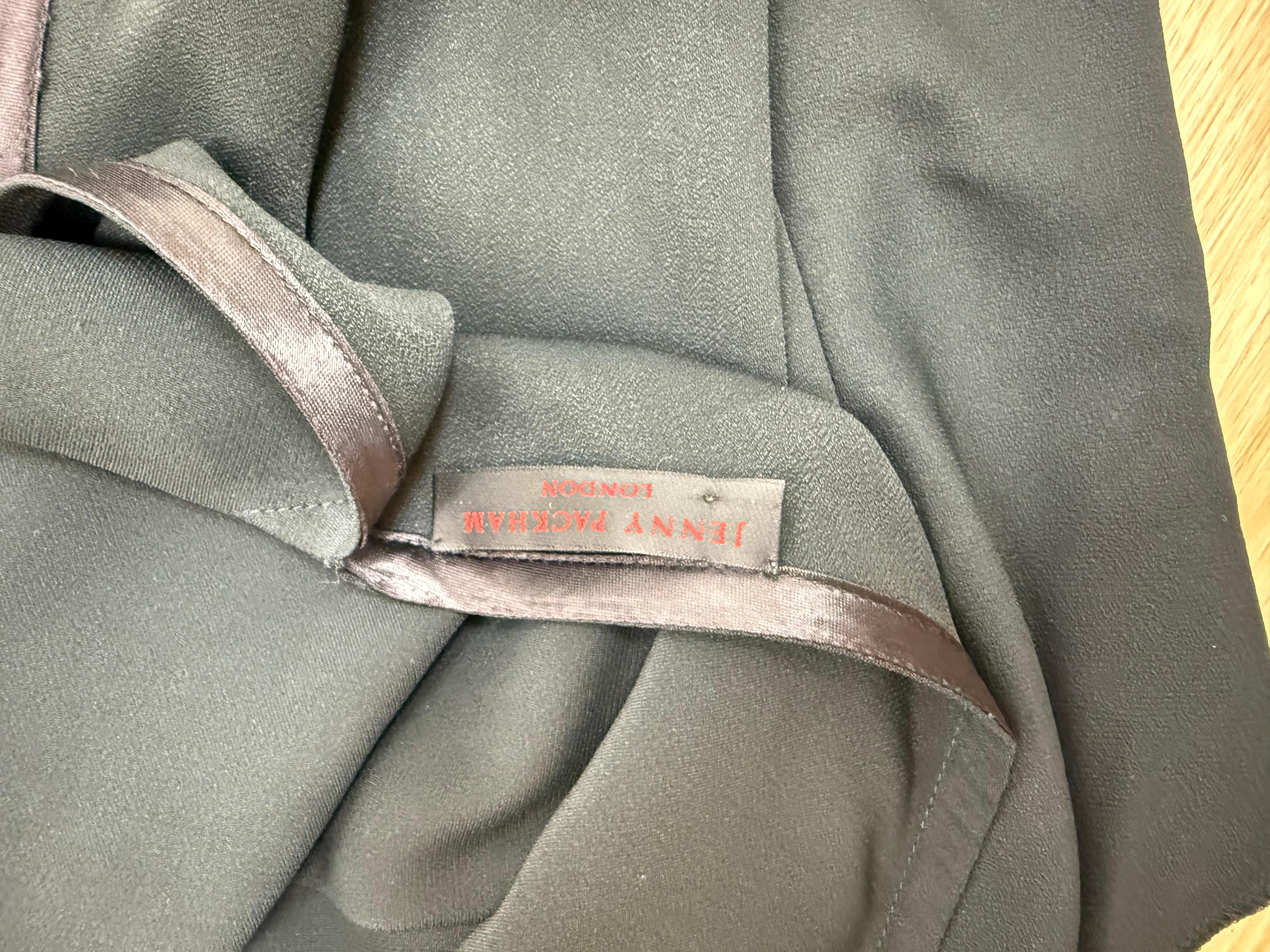 JENNY PACKHAM Vestido de noche vintage negro sin espalda años 90 en venta 5