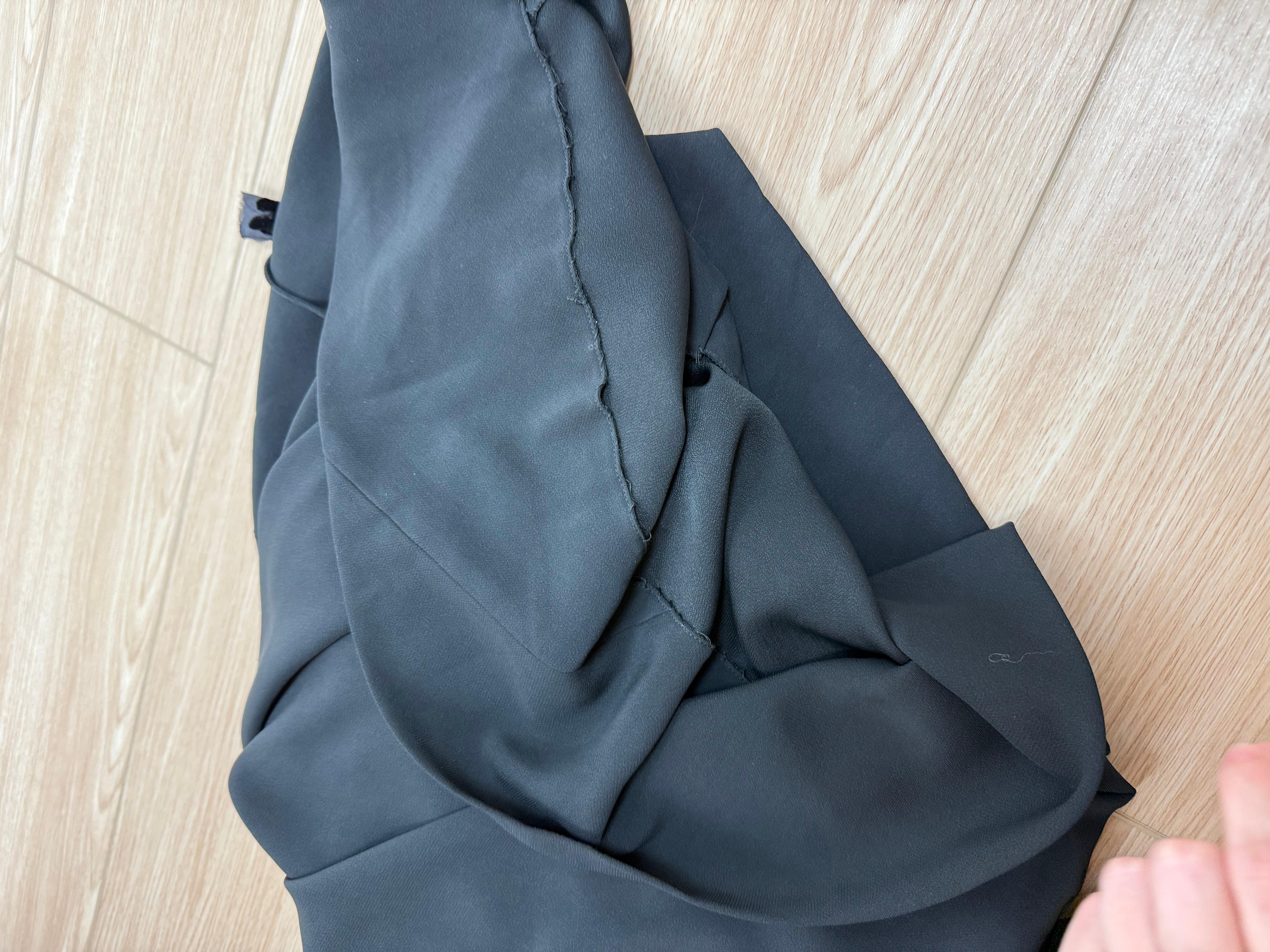 JENNY PACKHAM Vestido de noche vintage negro sin espalda años 90 en venta 6
