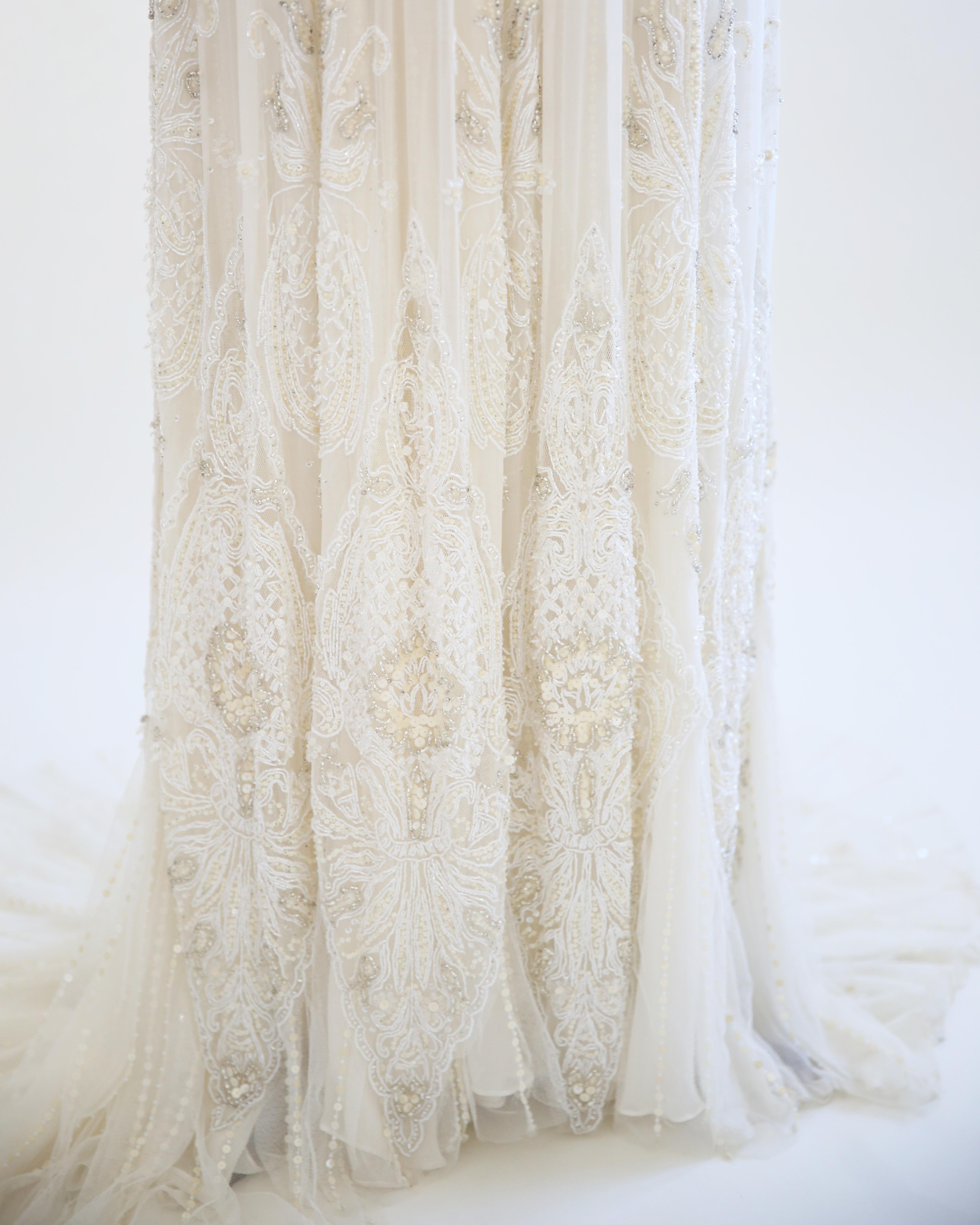 Jenny Packham Vintage Elfenbein Cremefarbenes, perlenbesetztes, verziertes Hochzeitskleid aus Tüll im Angebot 11