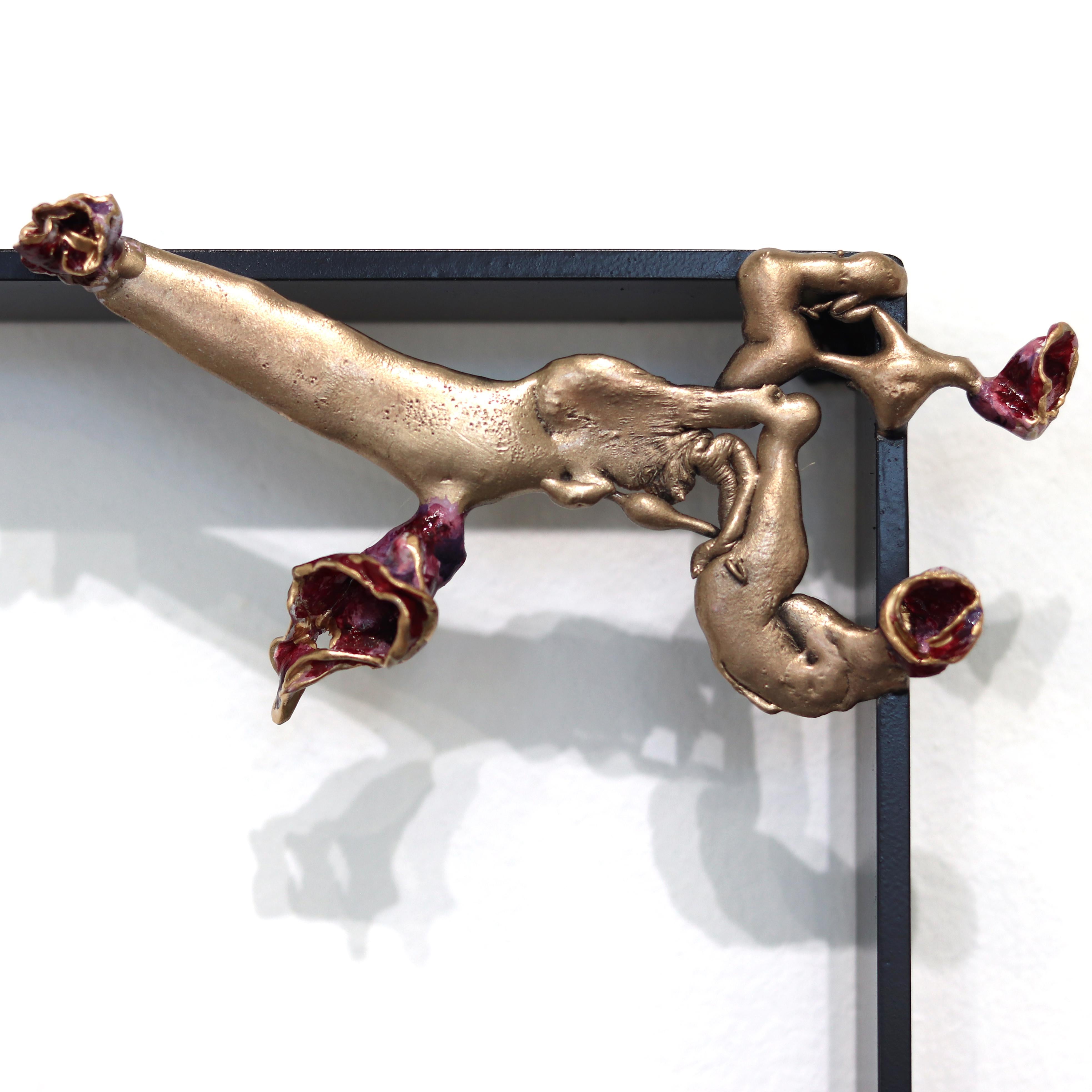Injertado a los Vientos de la Primavera 4 - Escultura mural figurativa abstracta de bronce en venta 5
