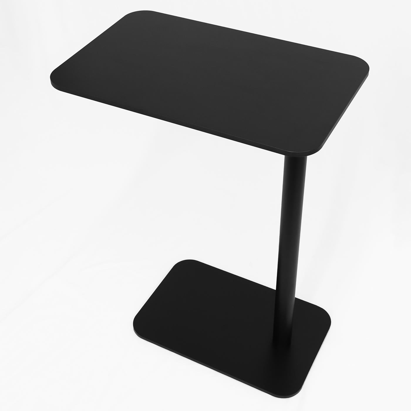 italien Table d'appoint en métal noir Jens-Fix par Massimo BROGLIO en vente