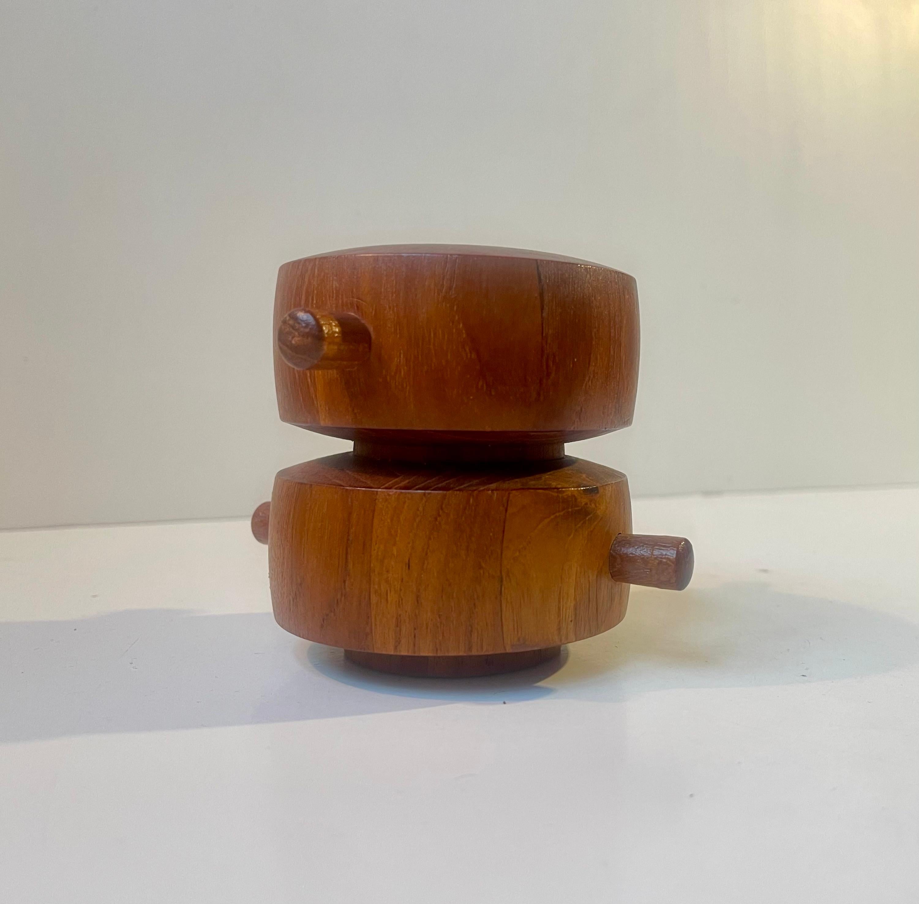 Danois Jens H. Quistgaard Moulin et salière à poivre double en teck, années 1960 en vente