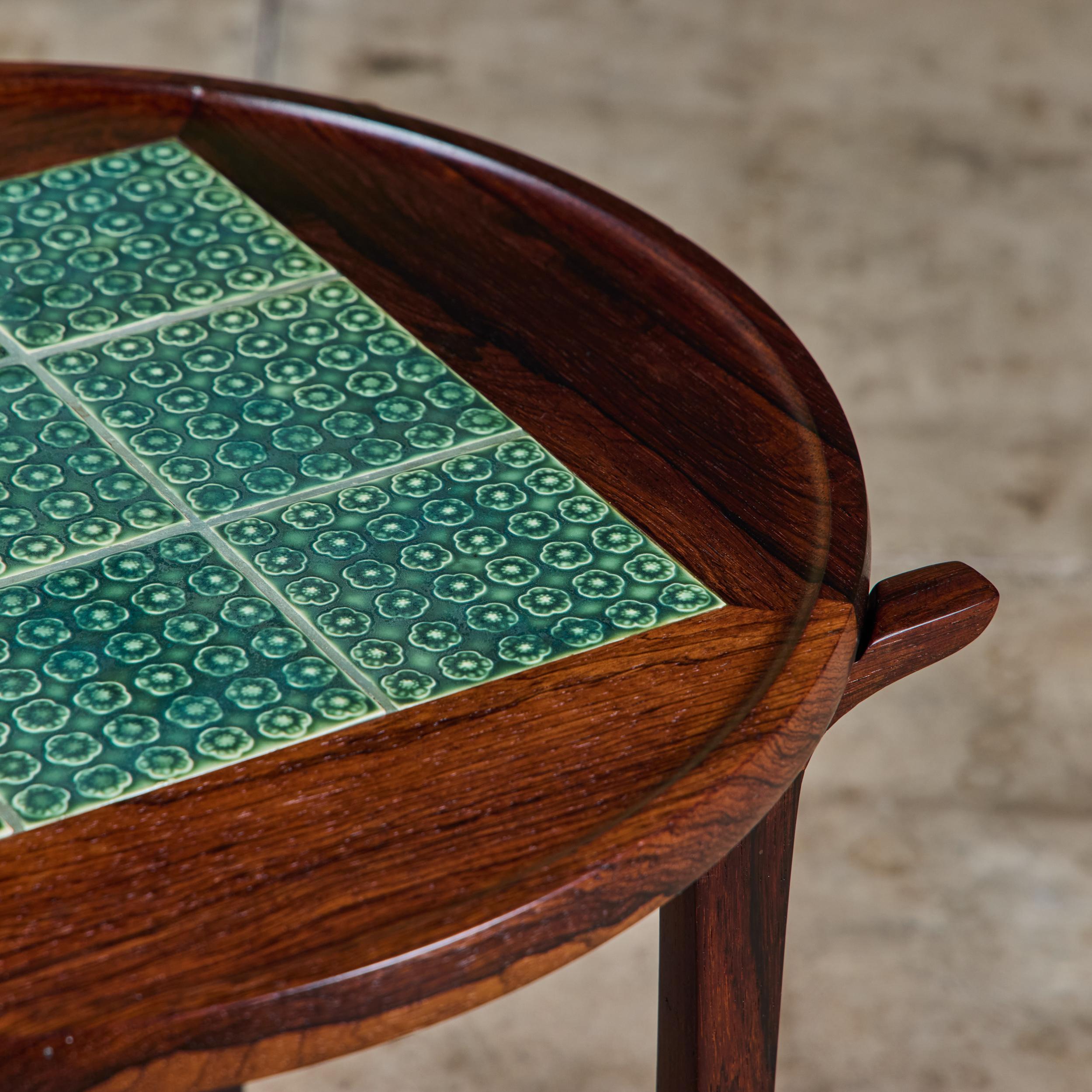 Jens H. Quistgaard Table d'appoint en bois de rose avec incrustation de carreaux en vente 7