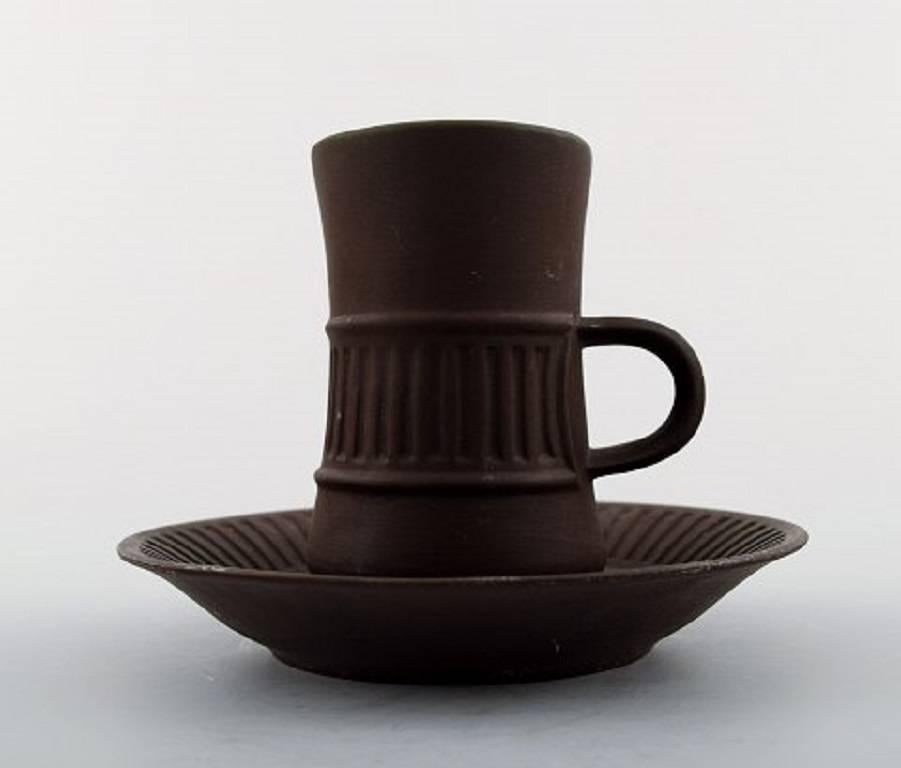 Jens H. Quistgaard, Flammenstein.
Neun Kaffee- / Mokkatassen mit Untertassen.
Dänisches Design der 1960er Jahre.
In perfektem Zustand.
Maße: Tasse 8,5 cm hoch x 5 cm.
Gestempelt.