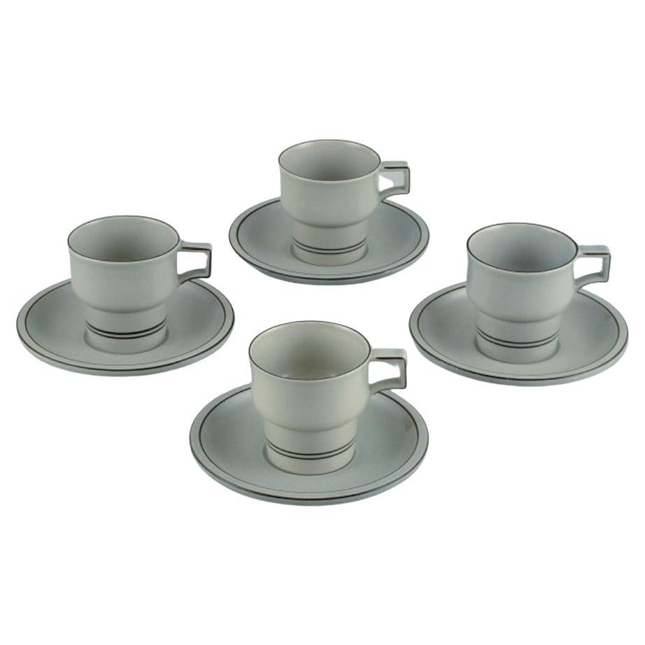 Jens Harald Quistgaard, Bing & Grøndahl. Colombia, four coffee cups with saucers For Sale