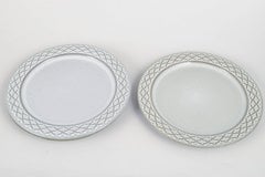 Jens Harald Quistgaard, Kronjyden / Bing & Grøndahl. Lot de trois assiettes à déjeuner.
