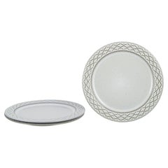 Jens Harald Quistgaard, Kronjyden / Bing & Grøndahl. Lot de trois assiettes à déjeuner.