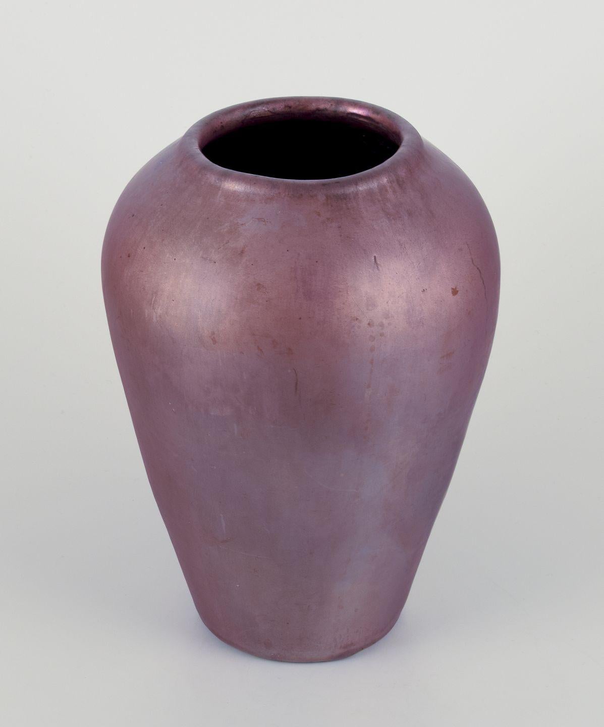 Glazed Jens Petersen, Danish ceramic artist. Large vase in shiny lustre glaze. Ca. 1920 For Sale