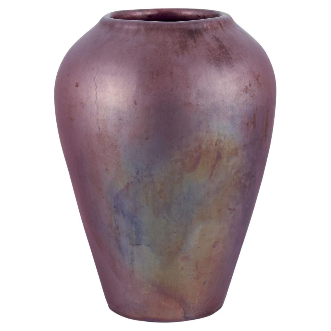Jens Petersen, Danish ceramic artist. Large vase in shiny lustre glaze. Ca. 1920