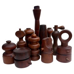 Jens Quistgaard assortment of 11 tableware/ sculptures salt/Pepper Mills Dansk