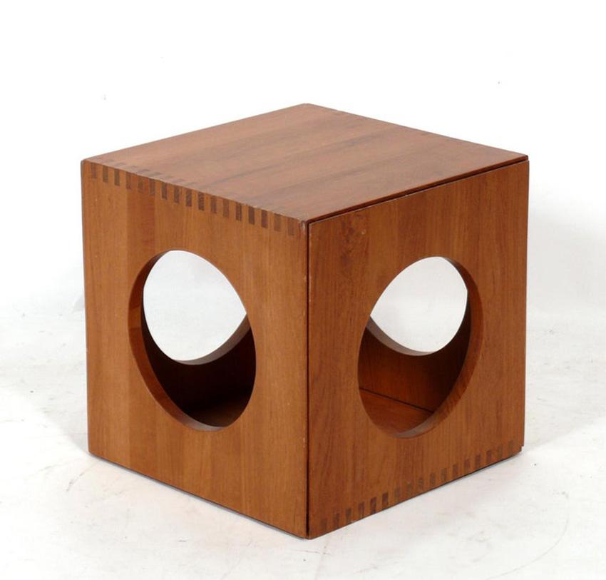 Mid-Century Modern Jens Quistgaard Cube End Tables Danish Modern circa 1980s Nightstands For Sale