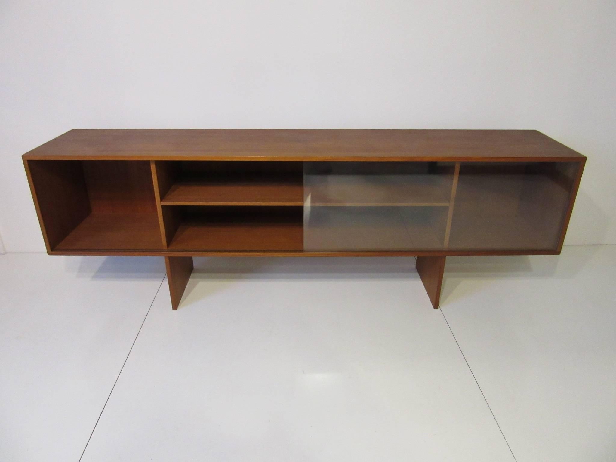 Jens Quistgaard Danish Teak Wood Bookcase for Lovig In Excellent Condition In Cincinnati, OH