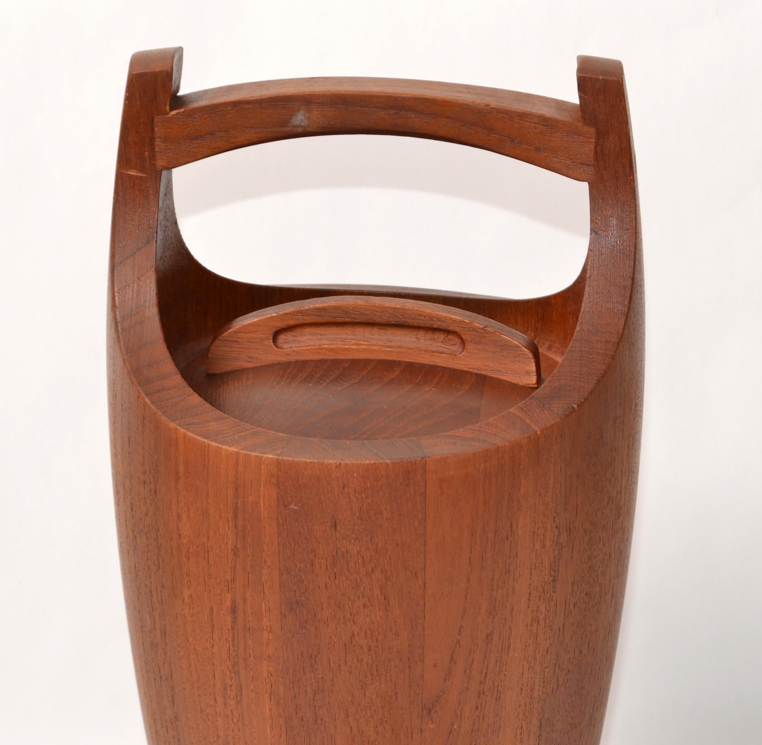 Plastic Jens Quistgaard Dansk Designs Scandinavian Modern Staved Teak Lidded Ice Bucket For Sale