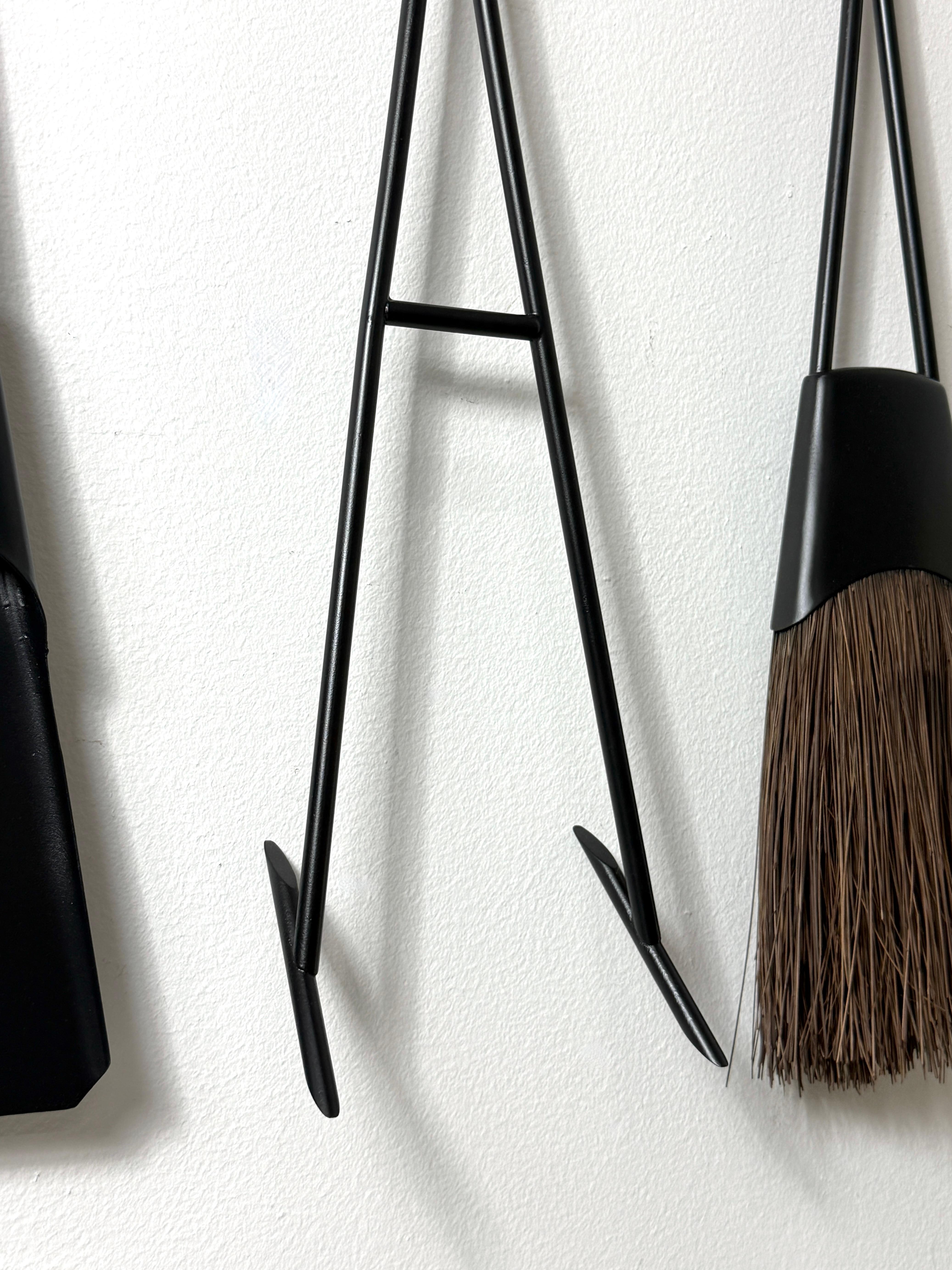 Ottone Jens Quistgaard Fireplace Tool Set for Dansk, Iron and Brass Denmark 1960's in vendita