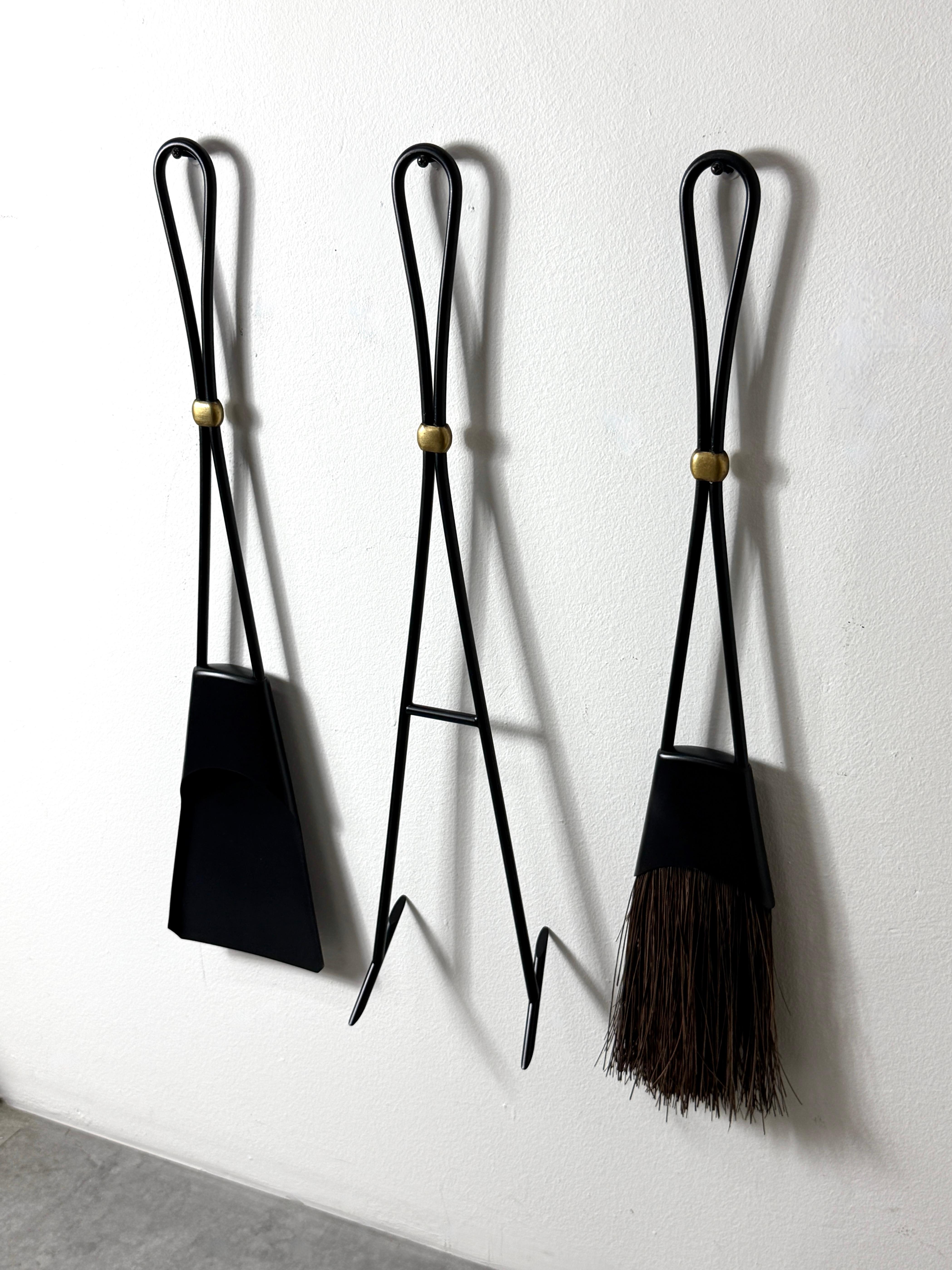 Jens Quistgaard Fireplace Tool Set for Dansk, Iron and Brass Denmark 1960's in vendita 2