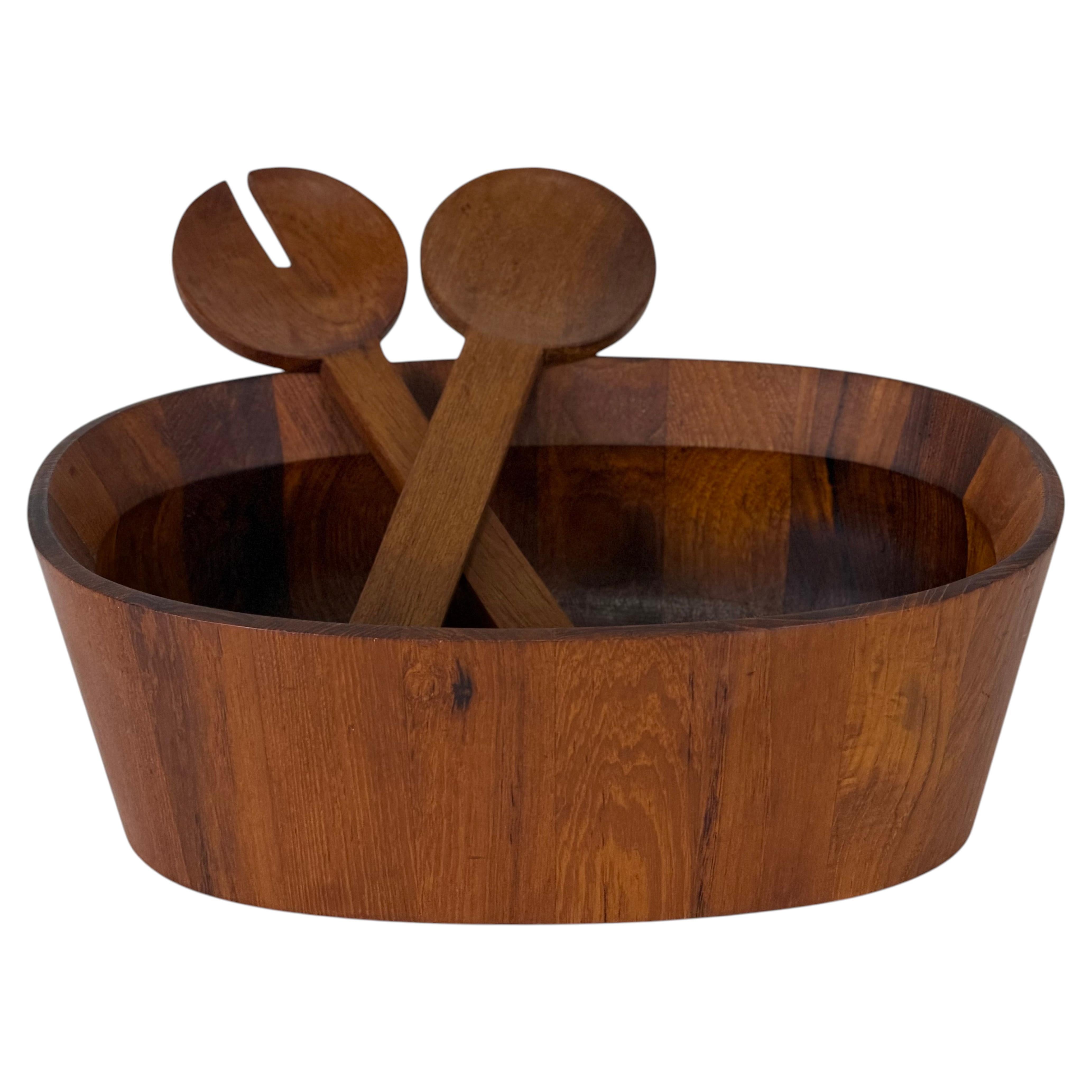 Jens Quistgaard for Dansk - Large Oval Teak Salad Bowl & Tong Servers - 1960s For Sale