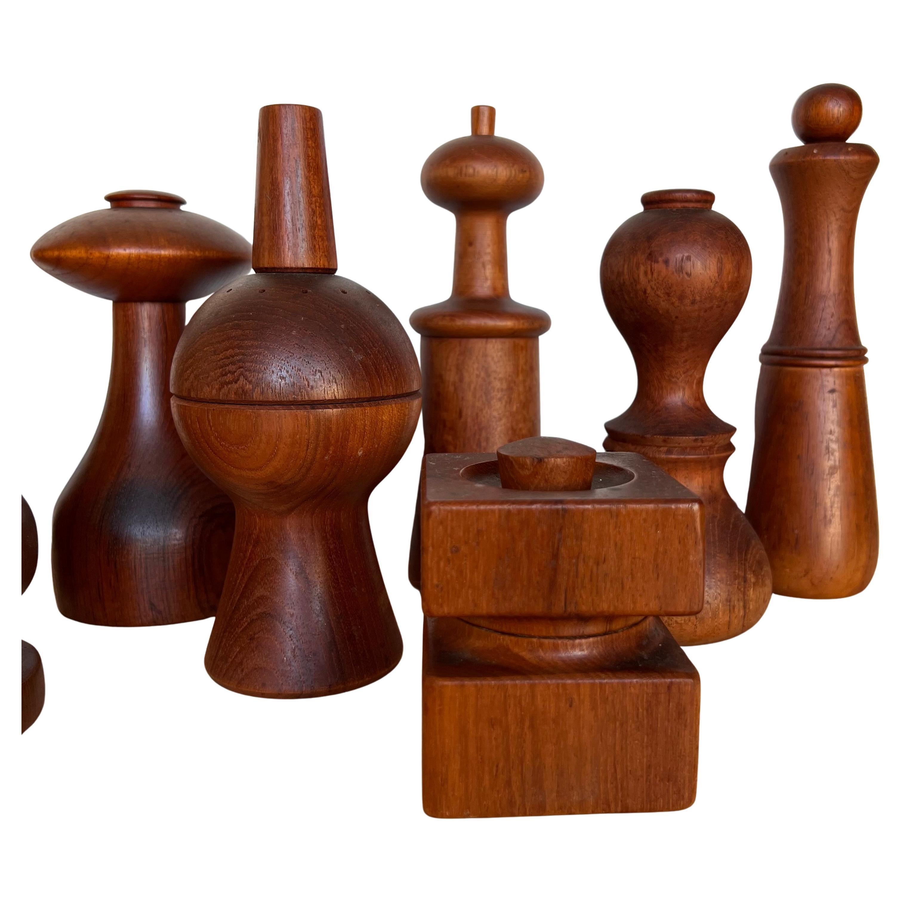 Jens Quistgaard for Dansk Nissen Danish Modern Lot of Ten Pepper Mills For Sale 1
