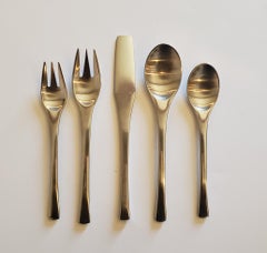 Service Odin de Jens Quistgaard pour Dansk pour huit personnes