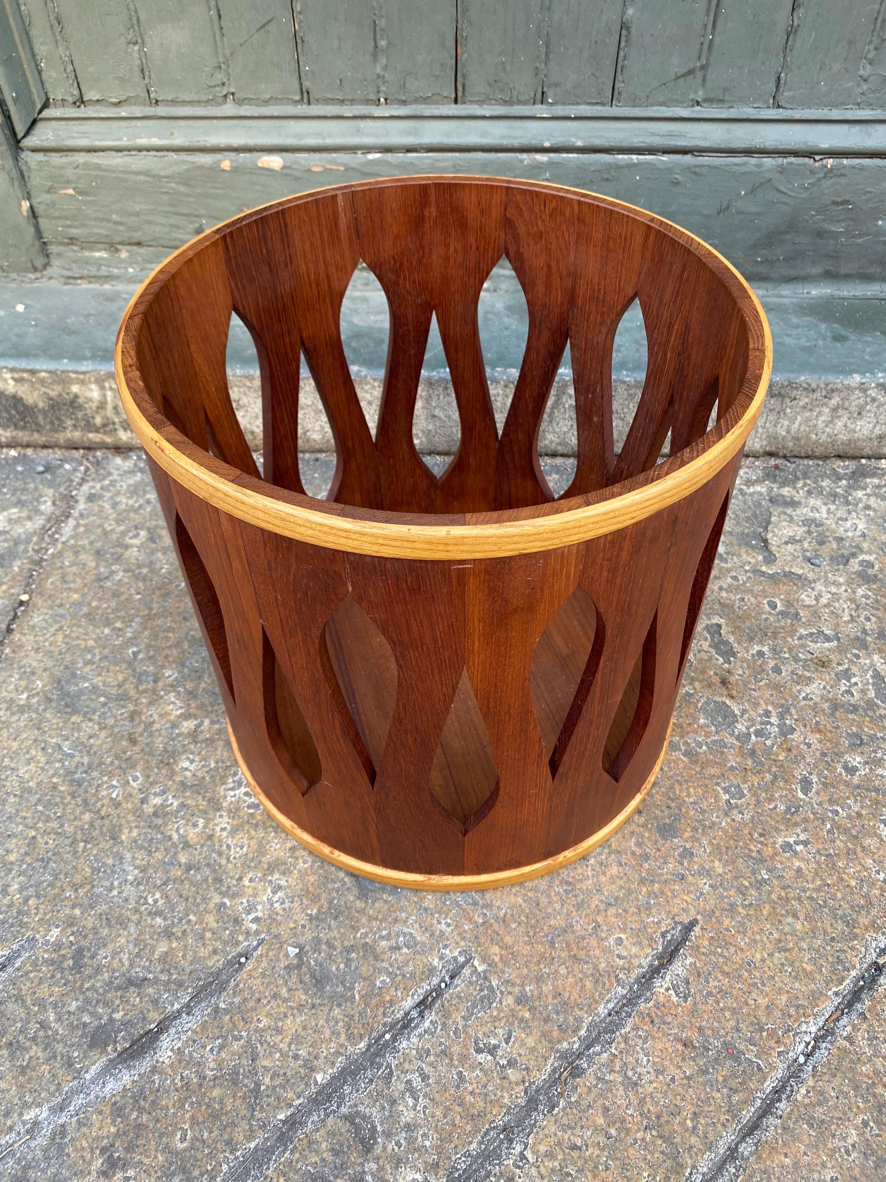 Jens Quistgaard for Dansk teak basket. Perfect to use for rolled towels, magazines or as a waste basket. Early form, hard to find! Great original condition! Signed to bottom.