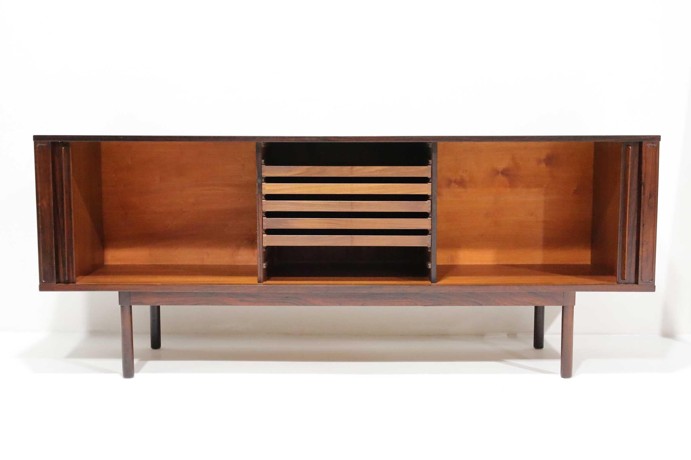 Danese Credenza in palissandro di Jens Quistgaard per Peters Lovig in vendita