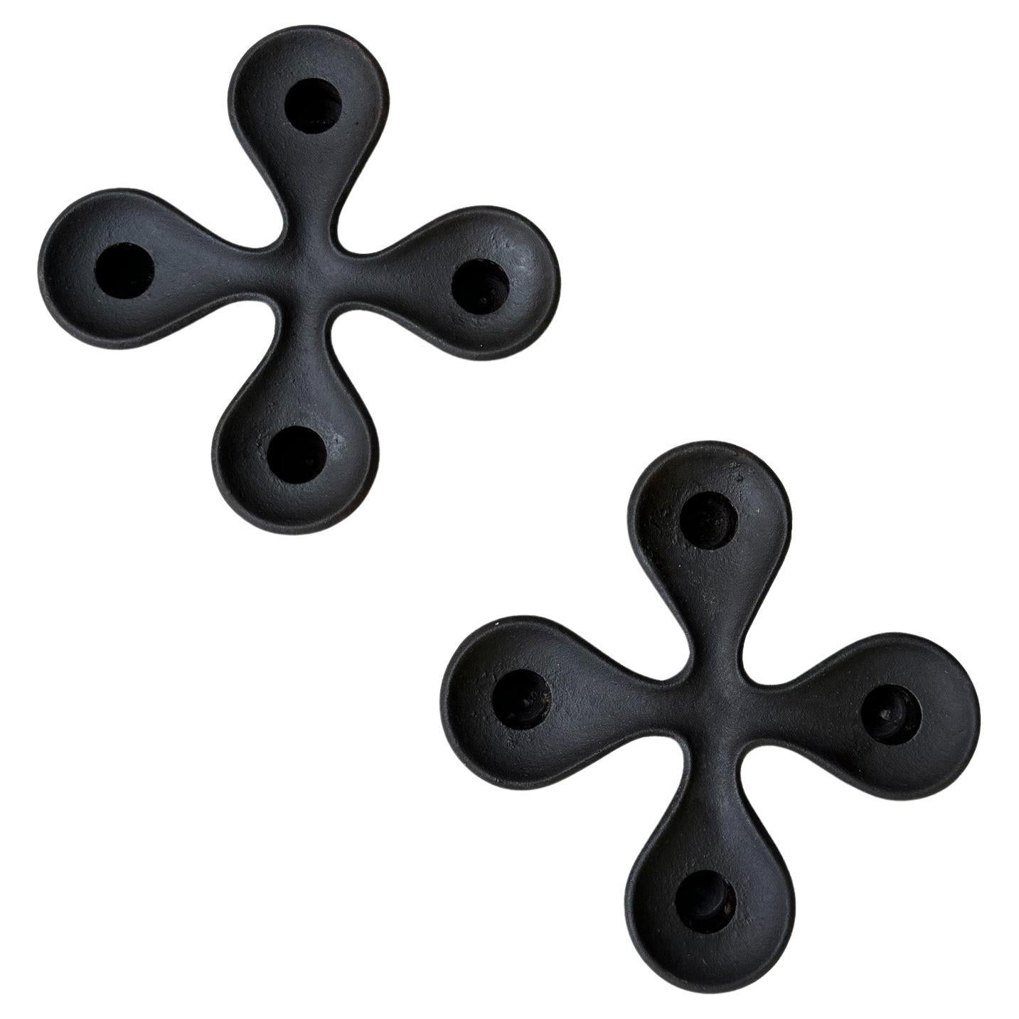 Bougeoirs en fer de Jens Quistgaard pour Dansk, Danemark, c.1960