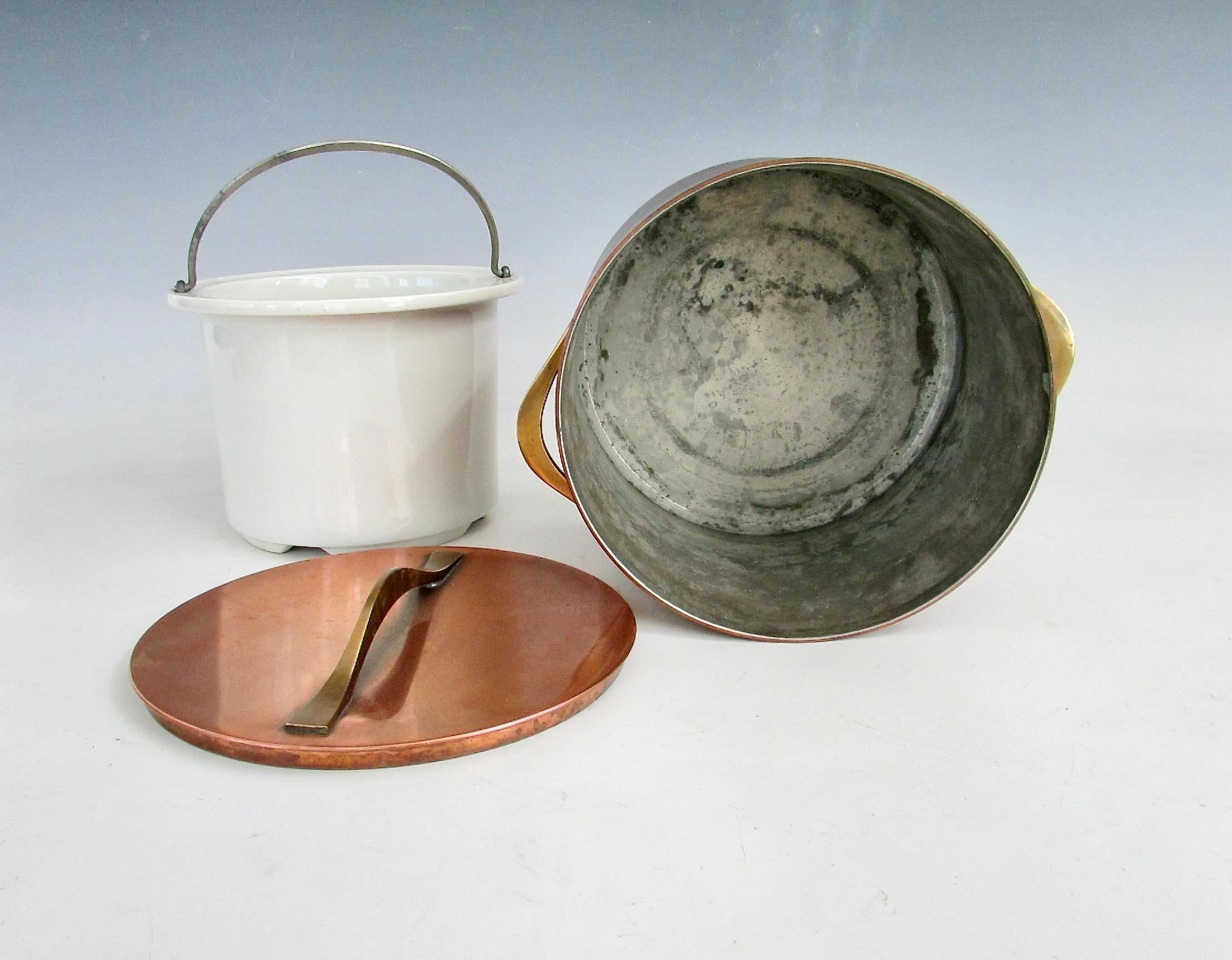 Jens Quistgaard JHQ Cubitera de cobre con inserto de porcelana para Dansk Dinamarca en venta 3