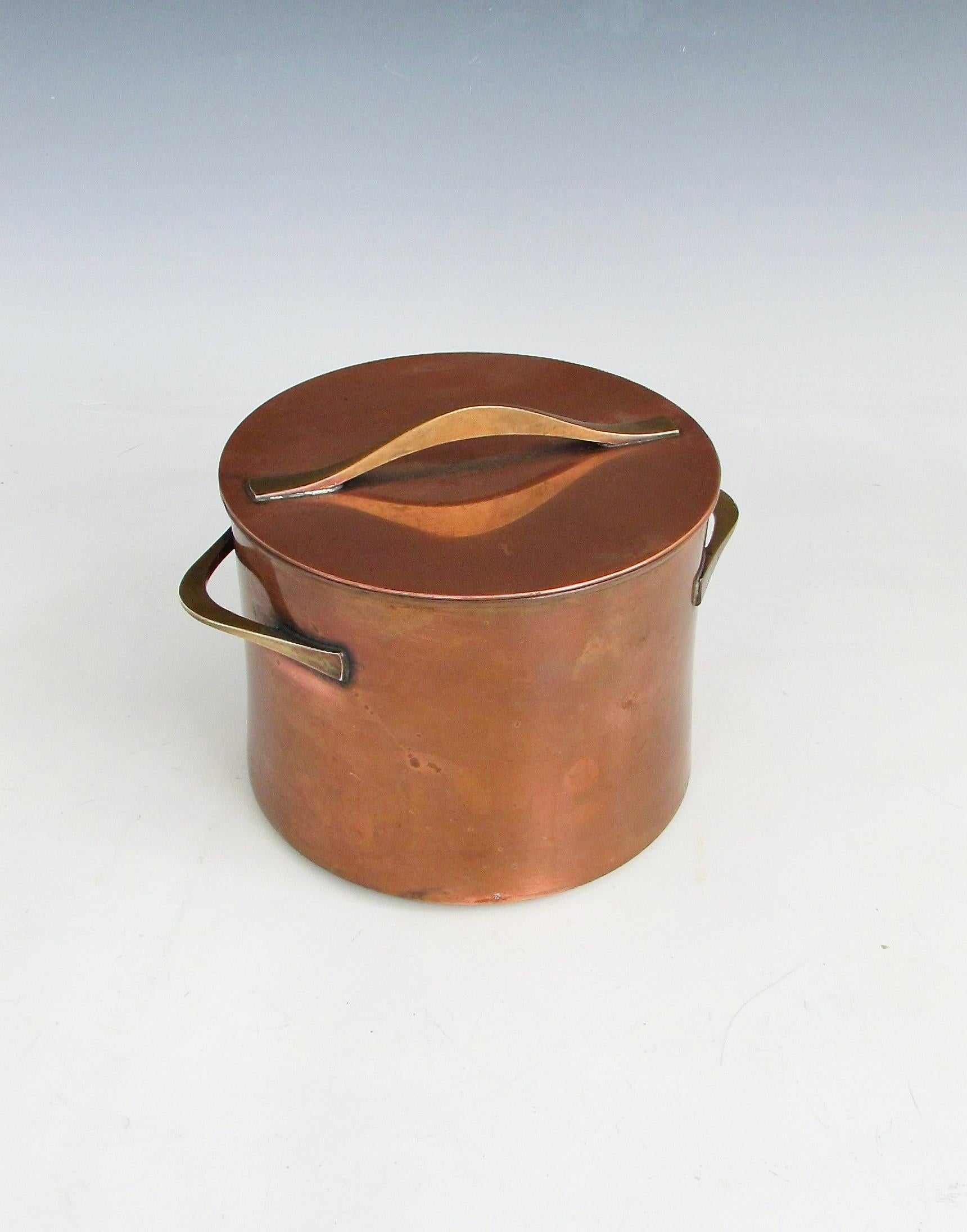 Jens Quistgaard JHQ Cubitera de cobre con inserto de porcelana para Dansk Dinamarca en venta 7
