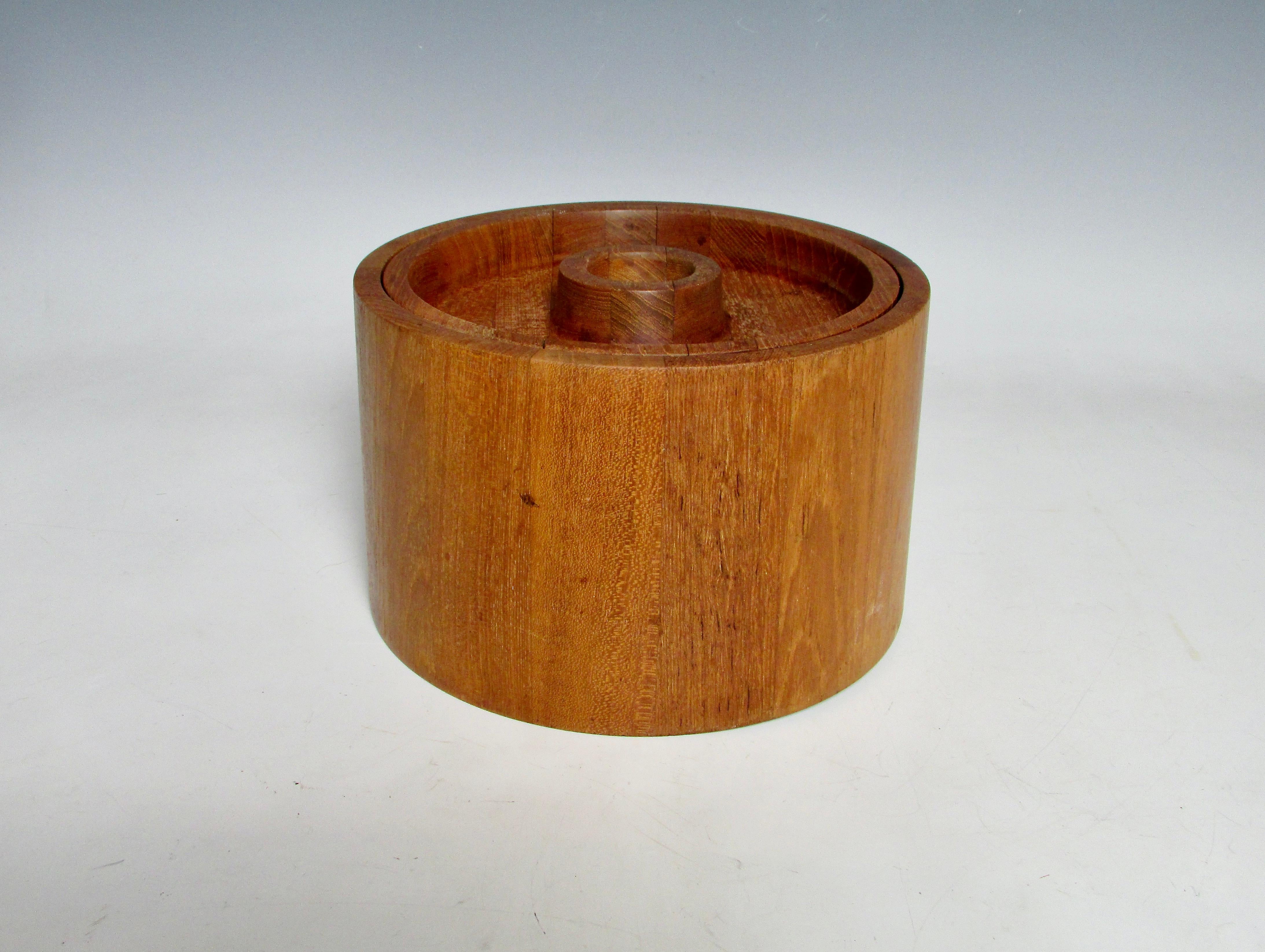 Jens Quistgaard JHQ Dansk Denmark Round Teak Ice Bucket In Good Condition For Sale In Ferndale, MI