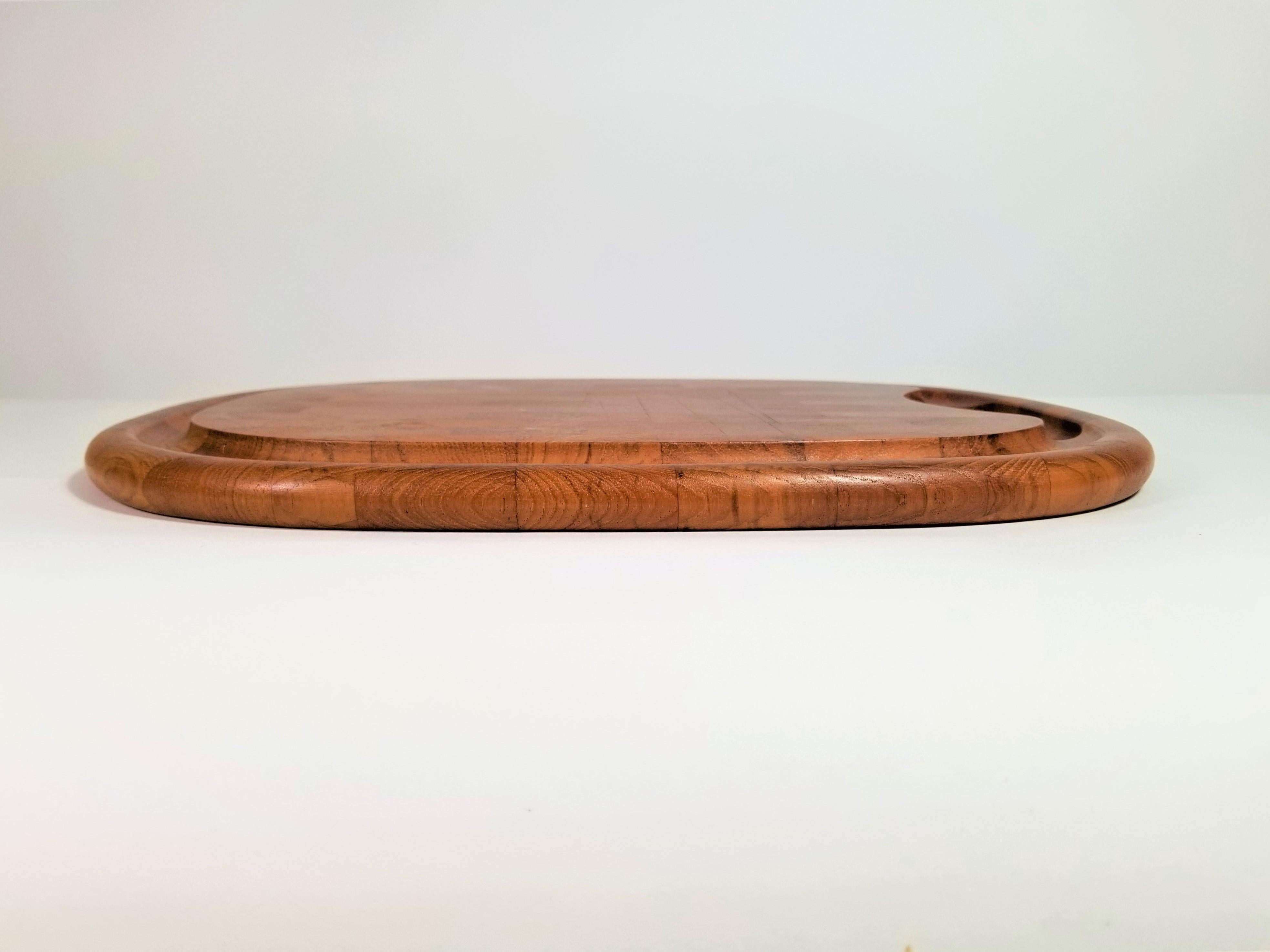 Jens Quistgaard JHQ for Dansk Teak Midcentury Serving Board or Tray In Excellent Condition For Sale In New York, NY
