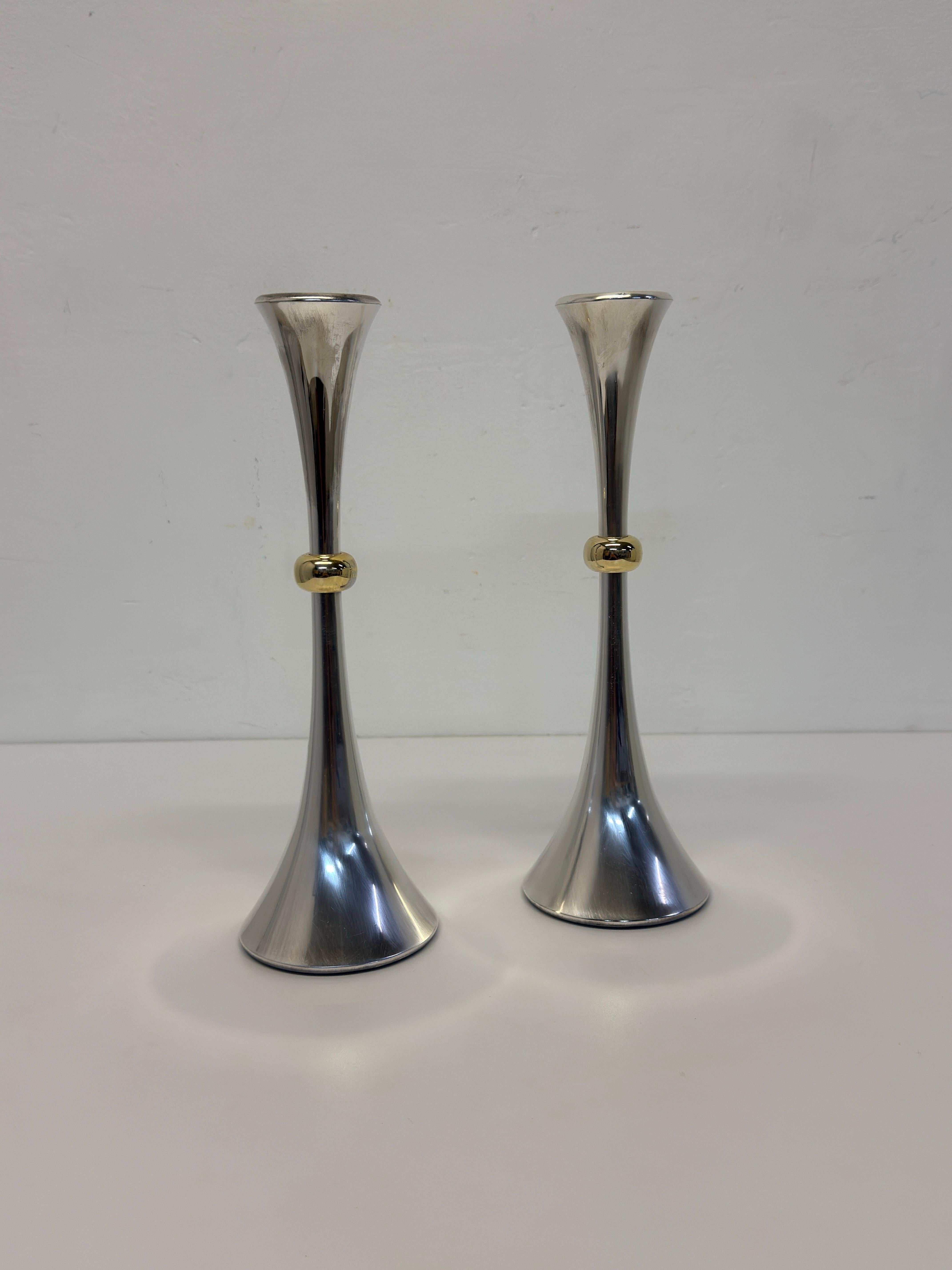 Argento Portacandele in argento e ottone di Jens Quistgaard di Dansk - Una coppia in vendita
