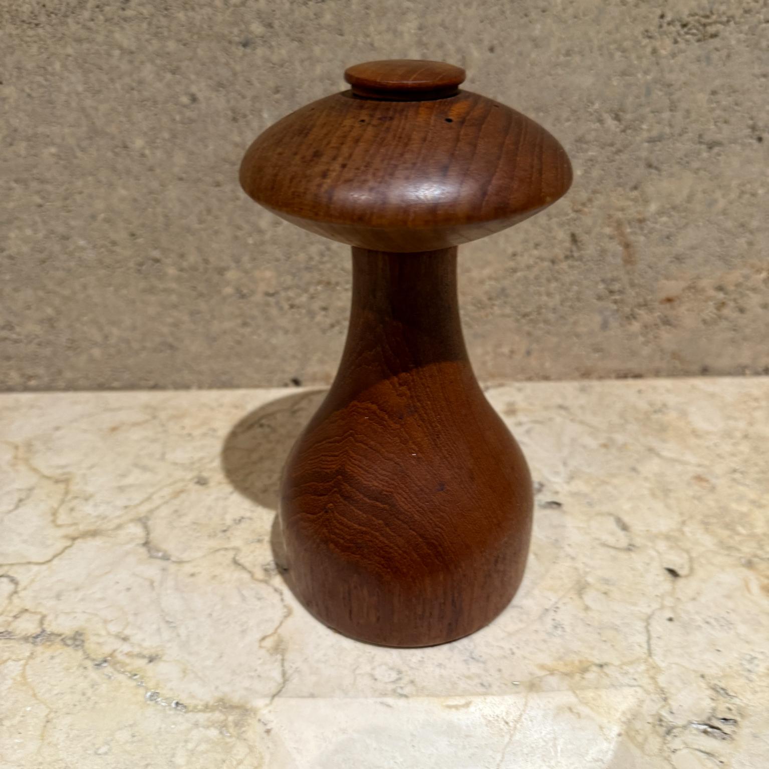 Jens Quistgaard Teak Dansk Pepper Mushroom Pepper Mill Scandinavian Modern For Sale 7