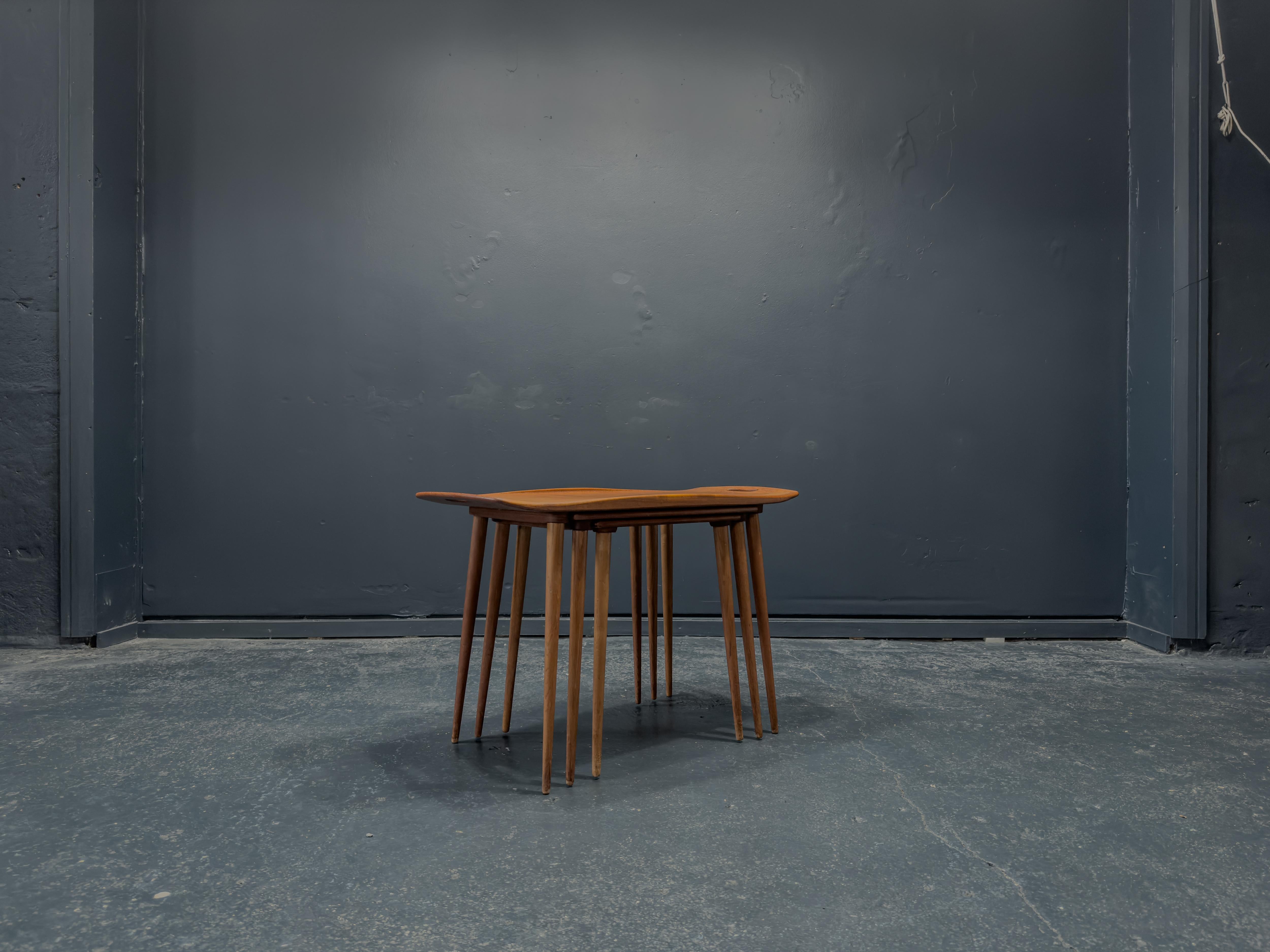 Mid-Century moderno Tavolini in teak di Jens Quistgaard in vendita