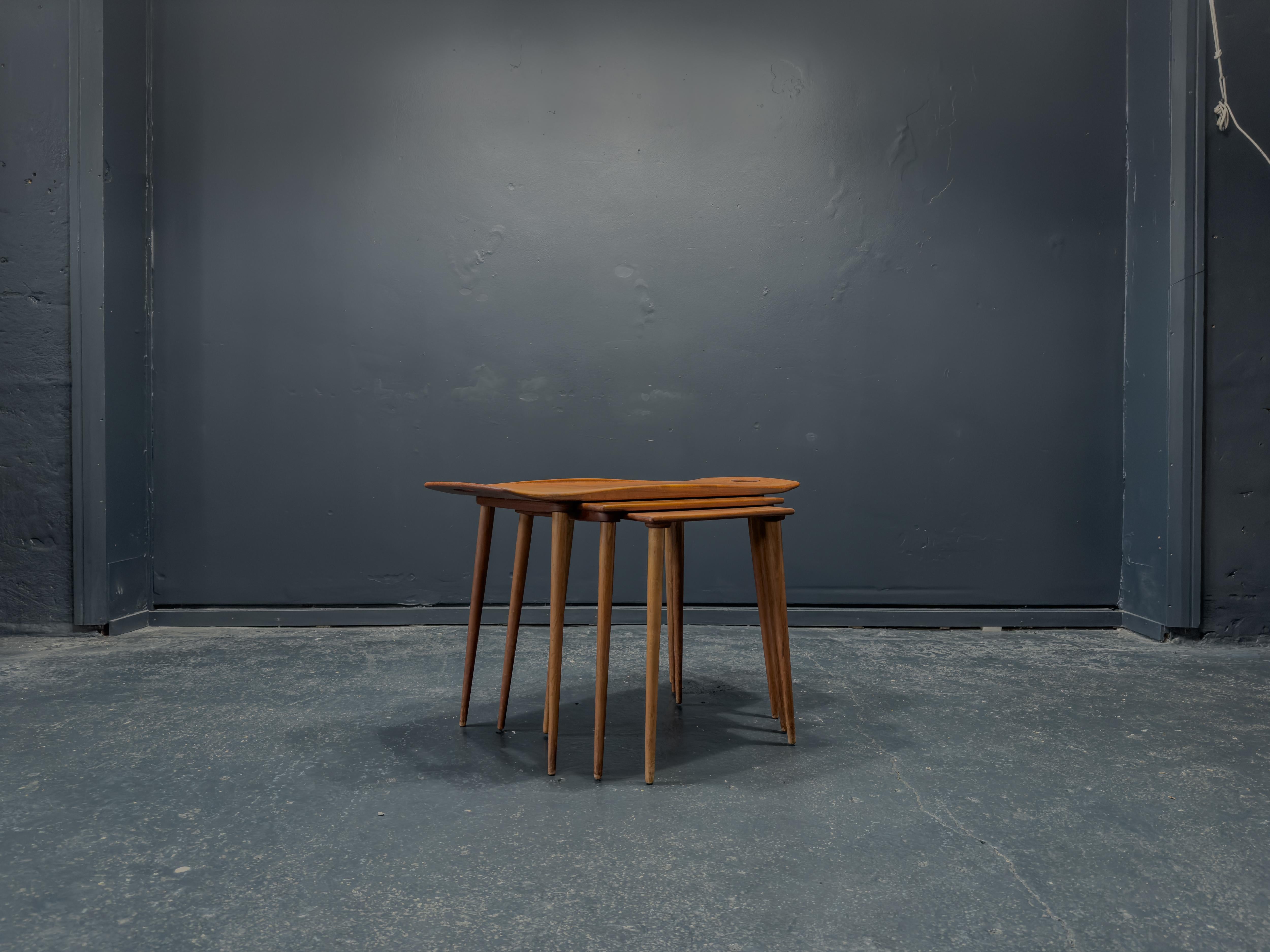 Danese Tavolini in teak di Jens Quistgaard in vendita