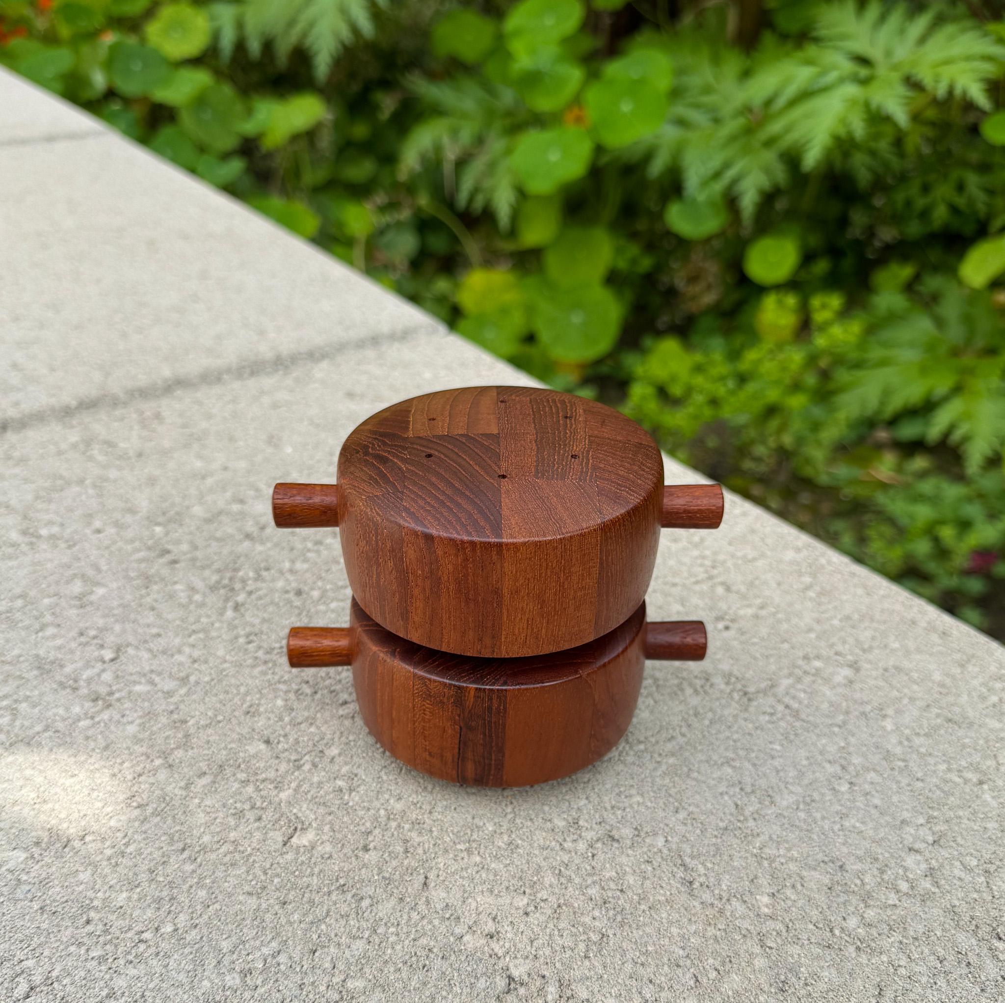 Jens Quistgaard Pfeffermühle aus Teakholz für Dansk, Dänemark, 20. Jahrhundert im Angebot 10