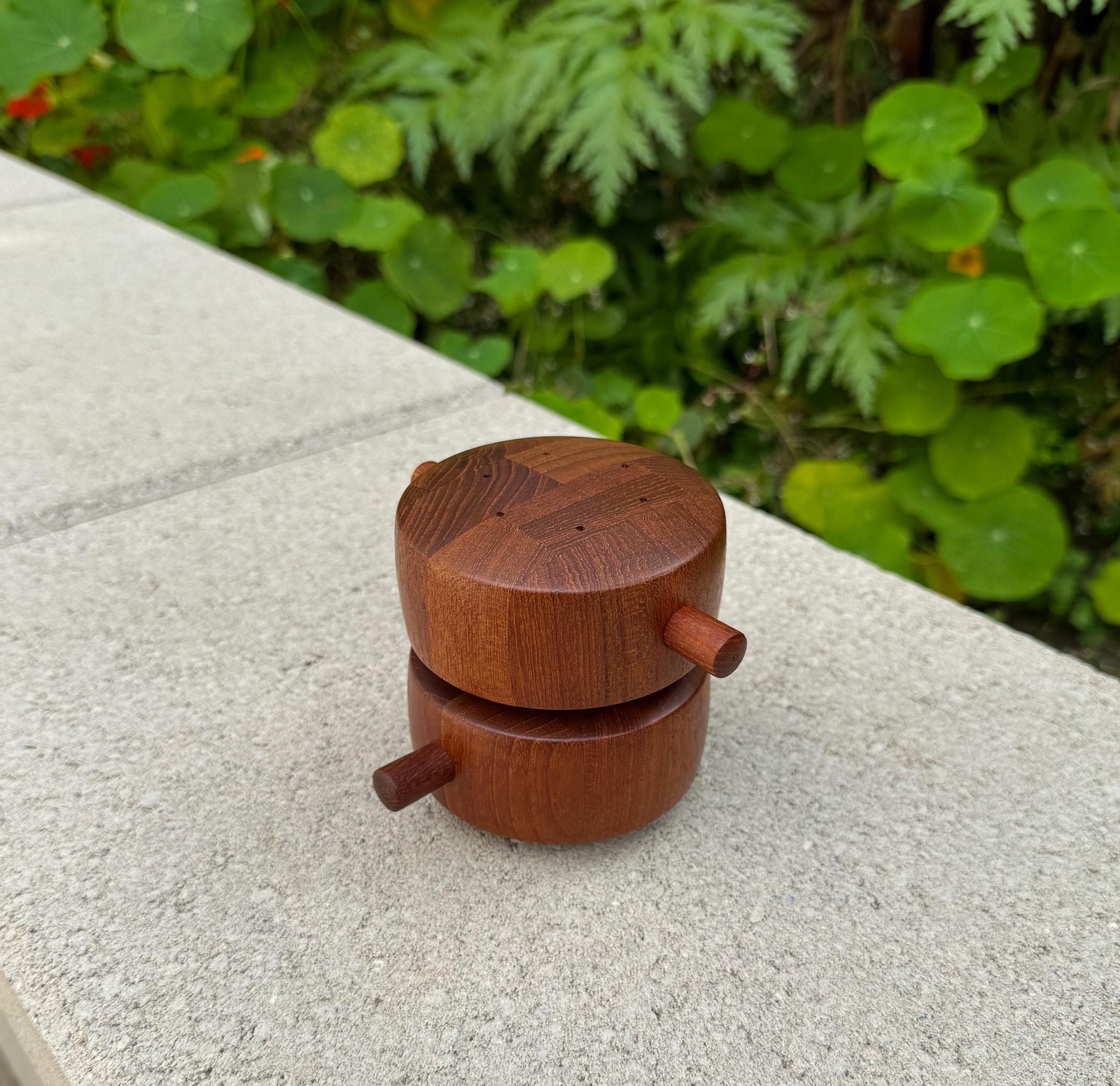 Jens Quistgaard Pfeffermühle aus Teakholz für Dansk, Dänemark, 20. Jahrhundert (Dänisch) im Angebot