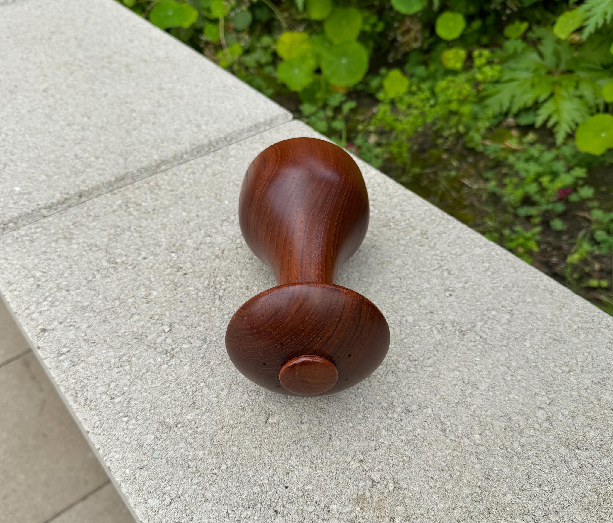 Jens Quistgaard Pfeffermühle aus Teakholz für Dansk, Dänemark, 20. Jahrhundert im Zustand „Gut“ im Angebot in San Juan Capistrano, CA