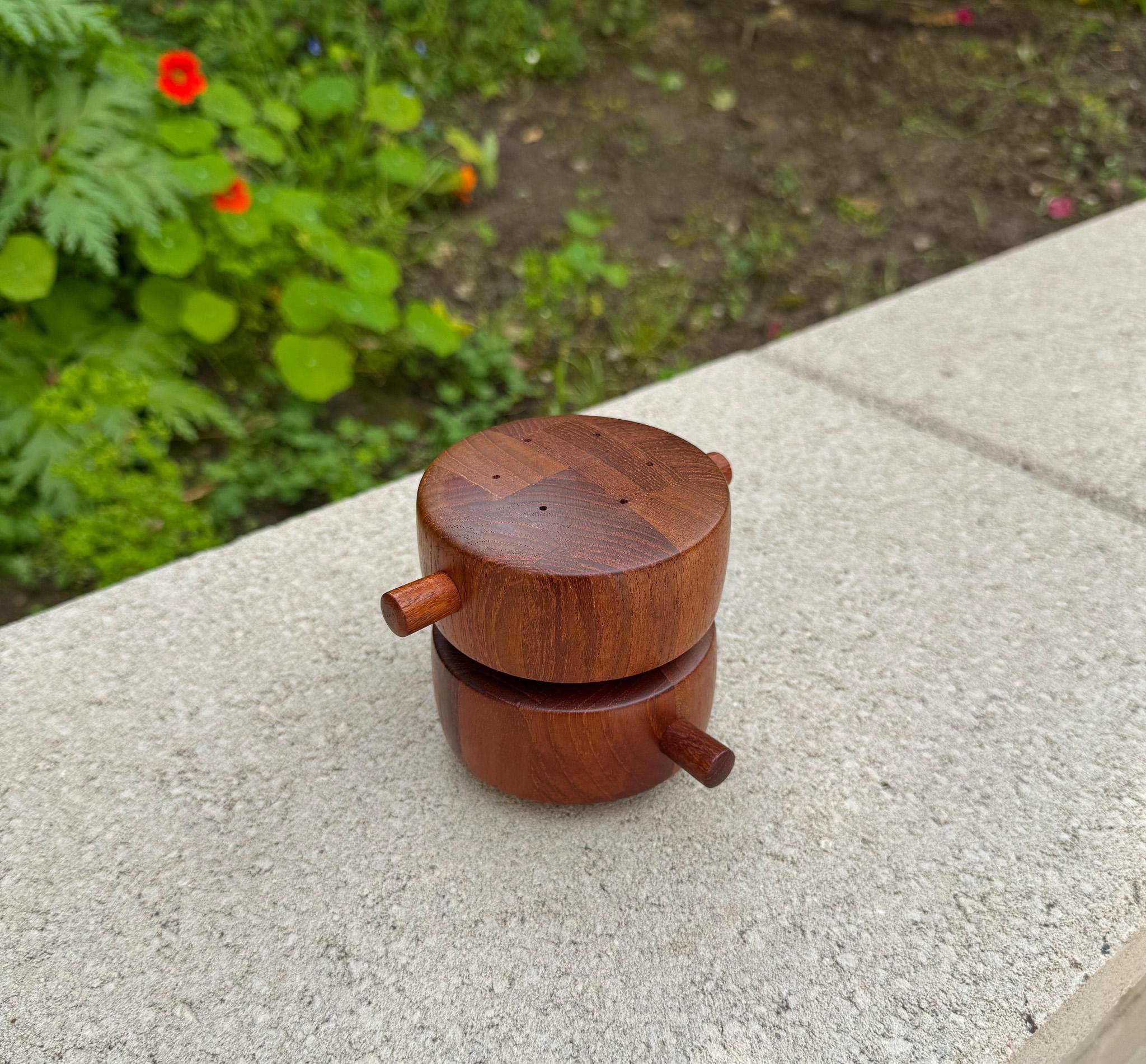 Jens Quistgaard Pfeffermühle aus Teakholz für Dansk, Dänemark, 20. Jahrhundert im Angebot 2