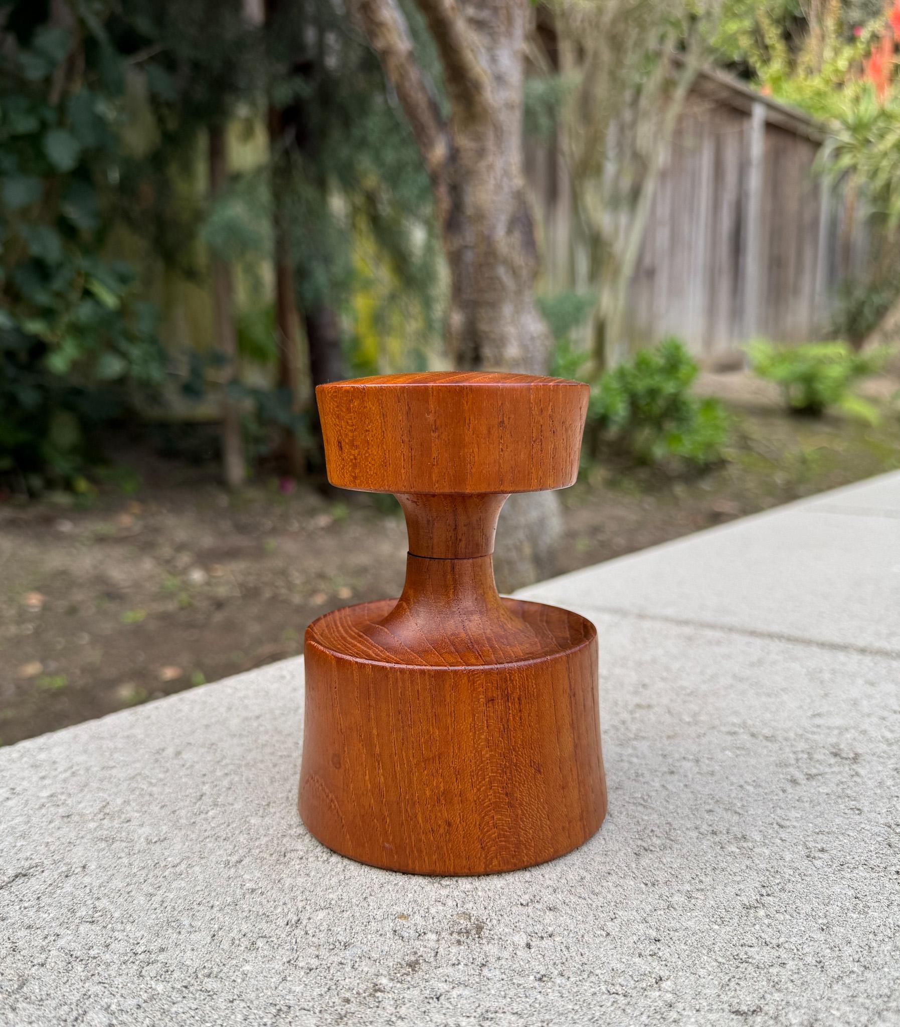 Rare Jens Quistgaard Teak Peugeot Frères Pepper Mill 826 for Dansk, Denmark, c.1965. 