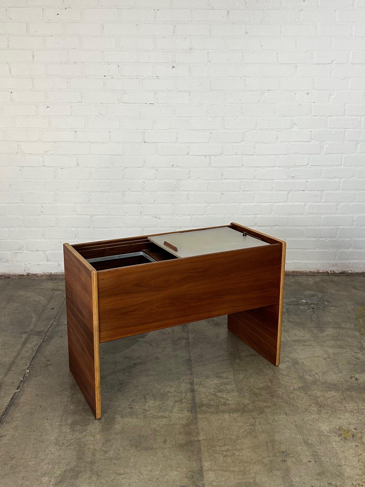 Jens Risom 1970s Modernist File Cabinet In Good Condition For Sale In Los Angeles, CA