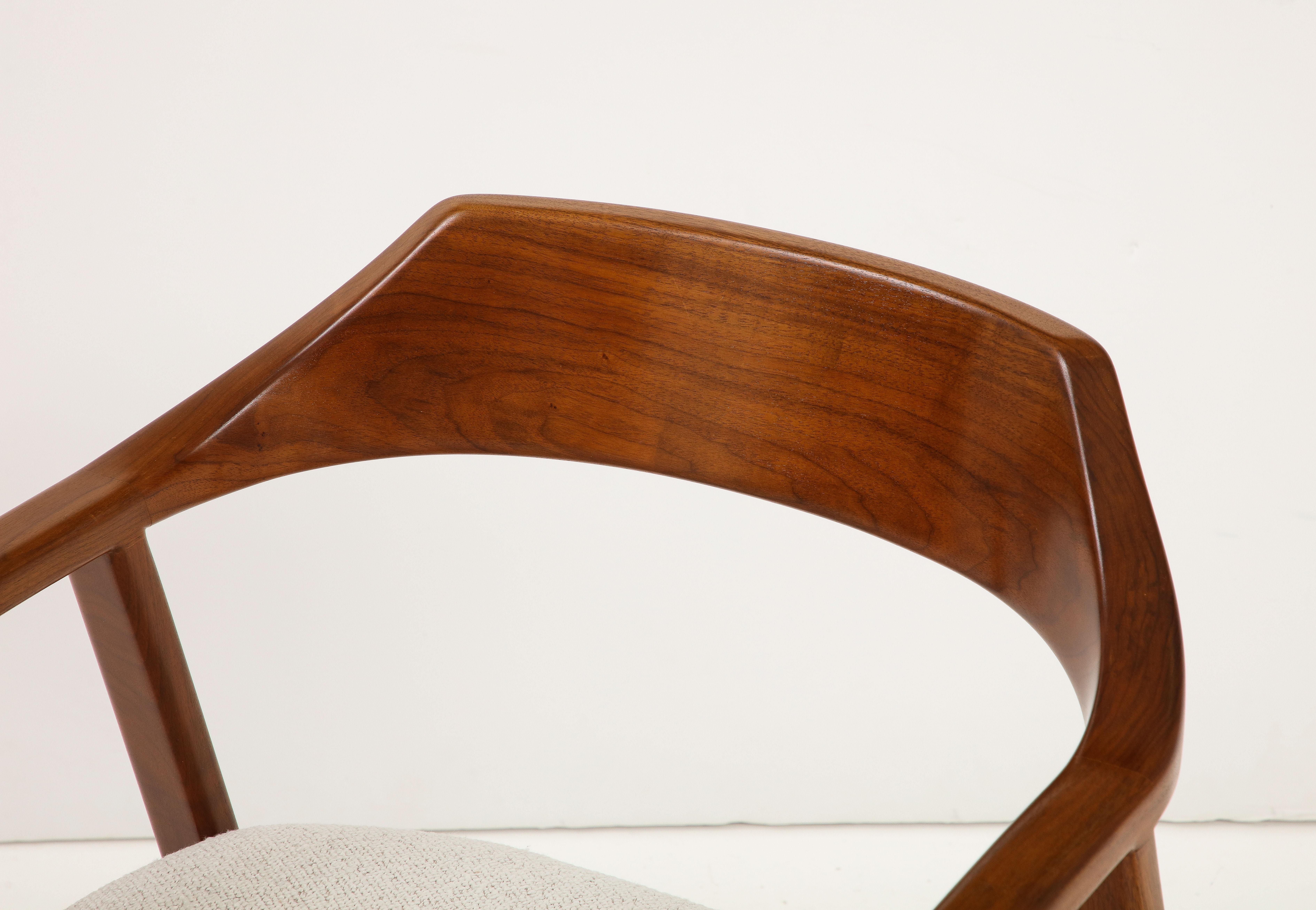 Jens Risom 1970s Sculptural Walnut Armchairs For Sale 1