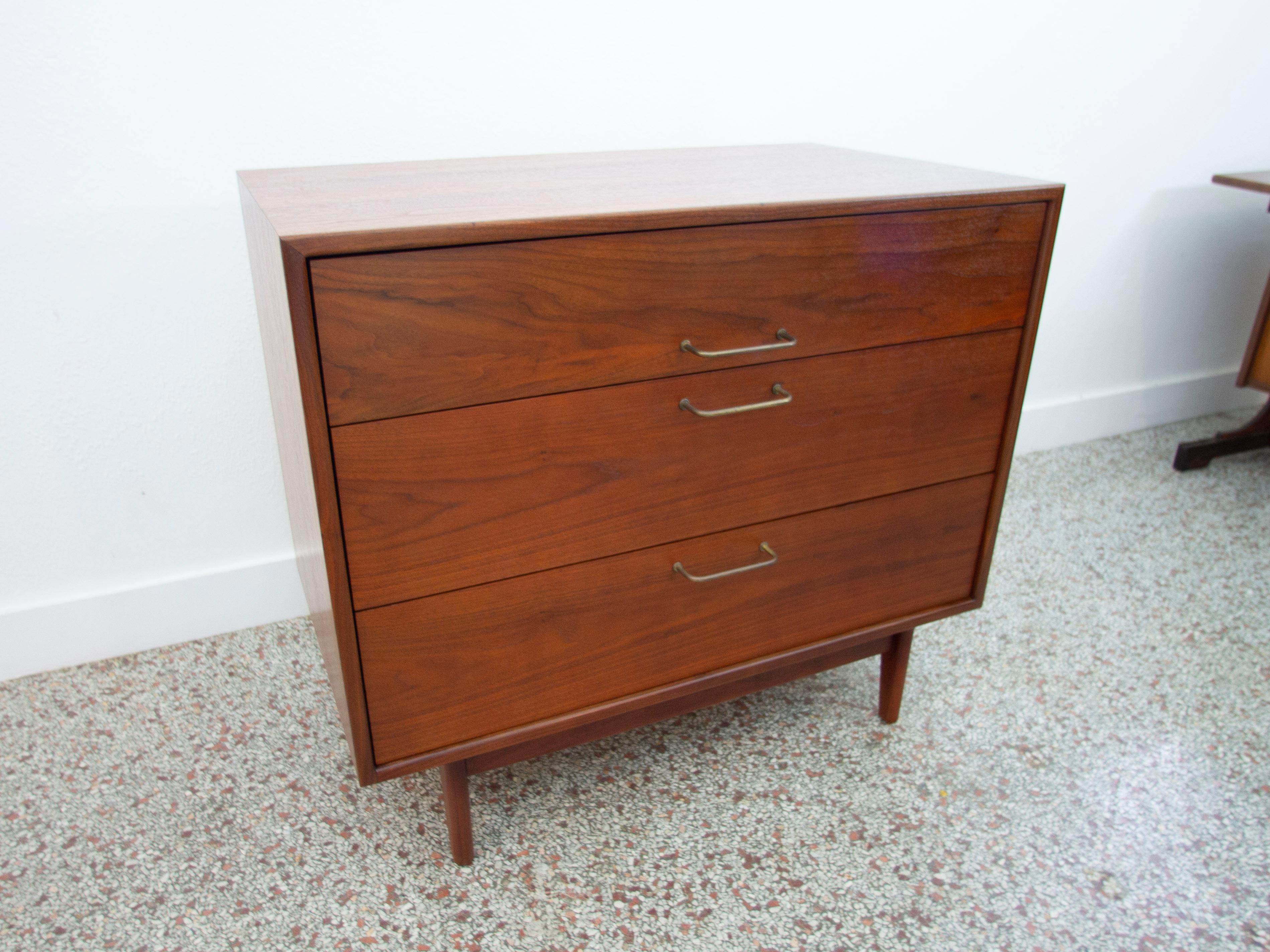 Jens Risom 3 Drawer Chest of Drawers, Walnut and Brass 8