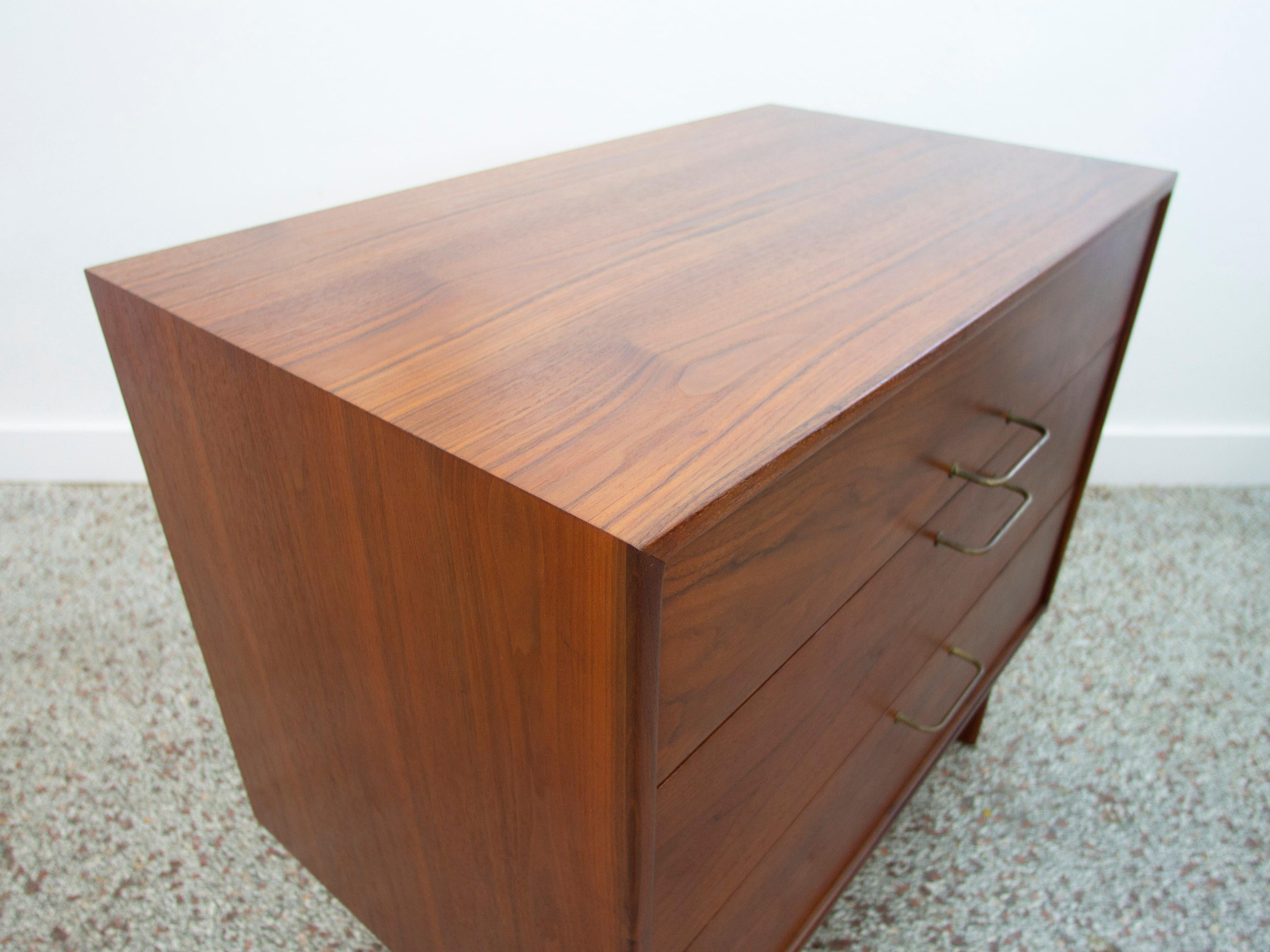 Jens Risom 3 Drawer Chest of Drawers, Walnut and Brass In Good Condition In Fort Lauderdale, FL
