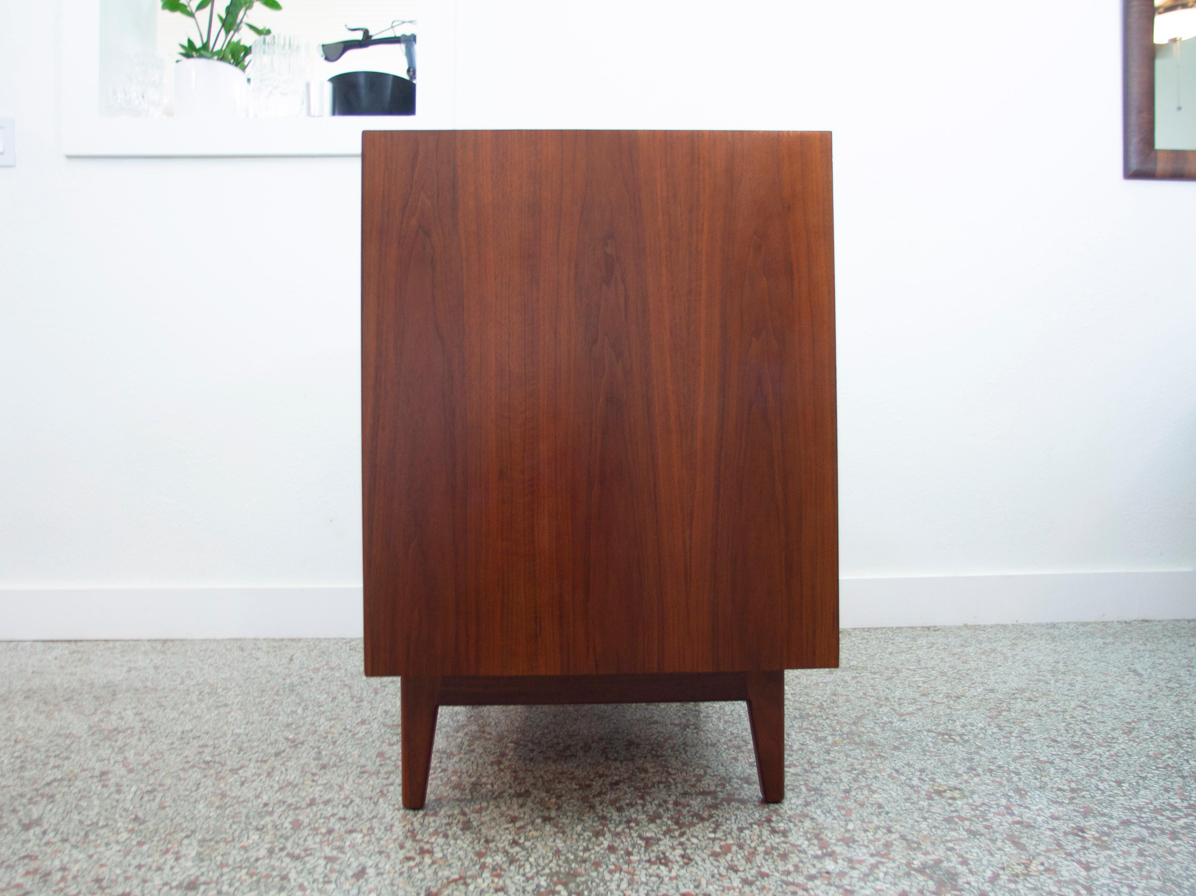 Jens Risom 3 Drawer Chest of Drawers, Walnut and Brass 1