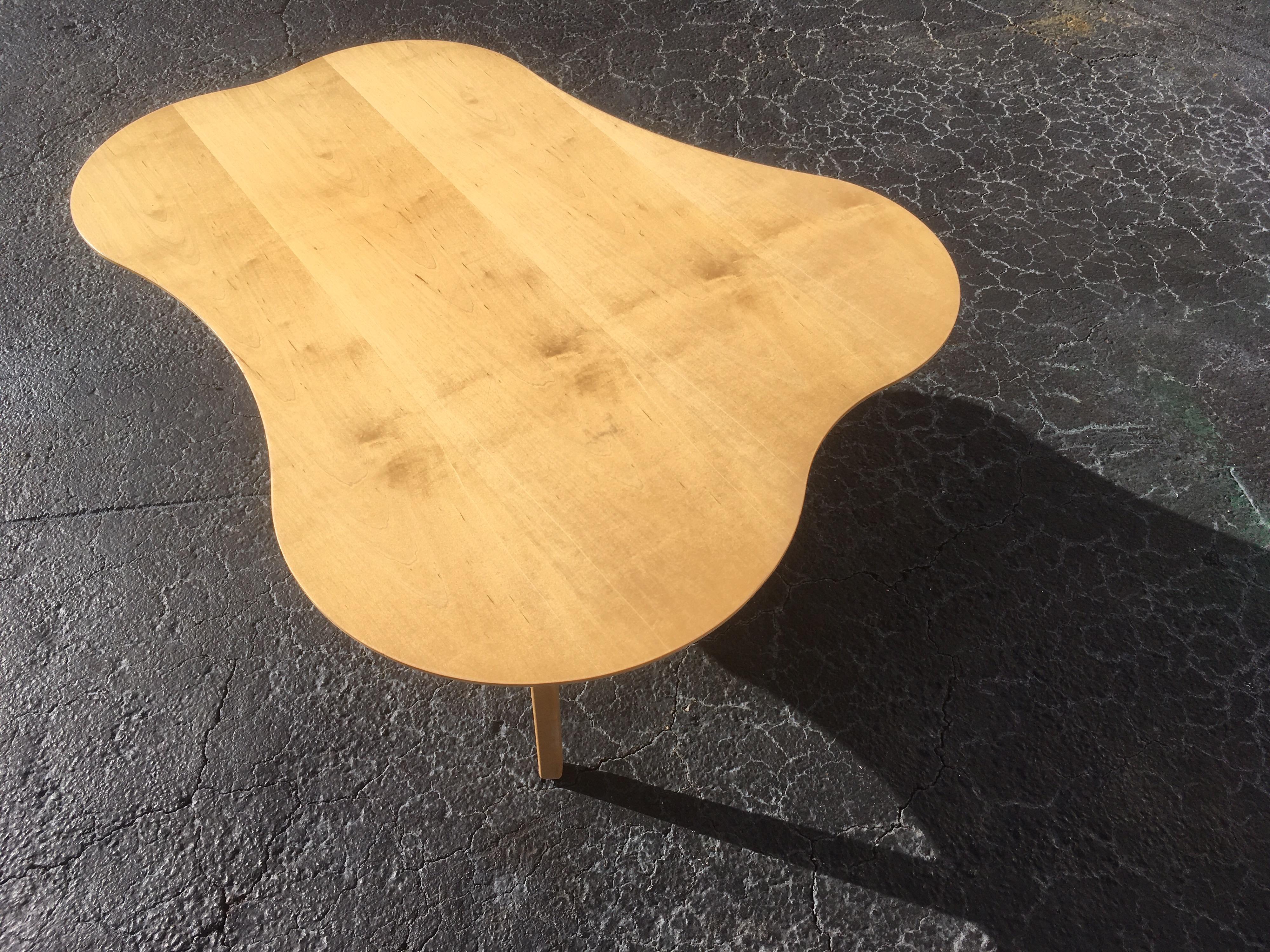 Jens Risom Amoeba Coffee Table for Knoll In Good Condition In Miami, FL