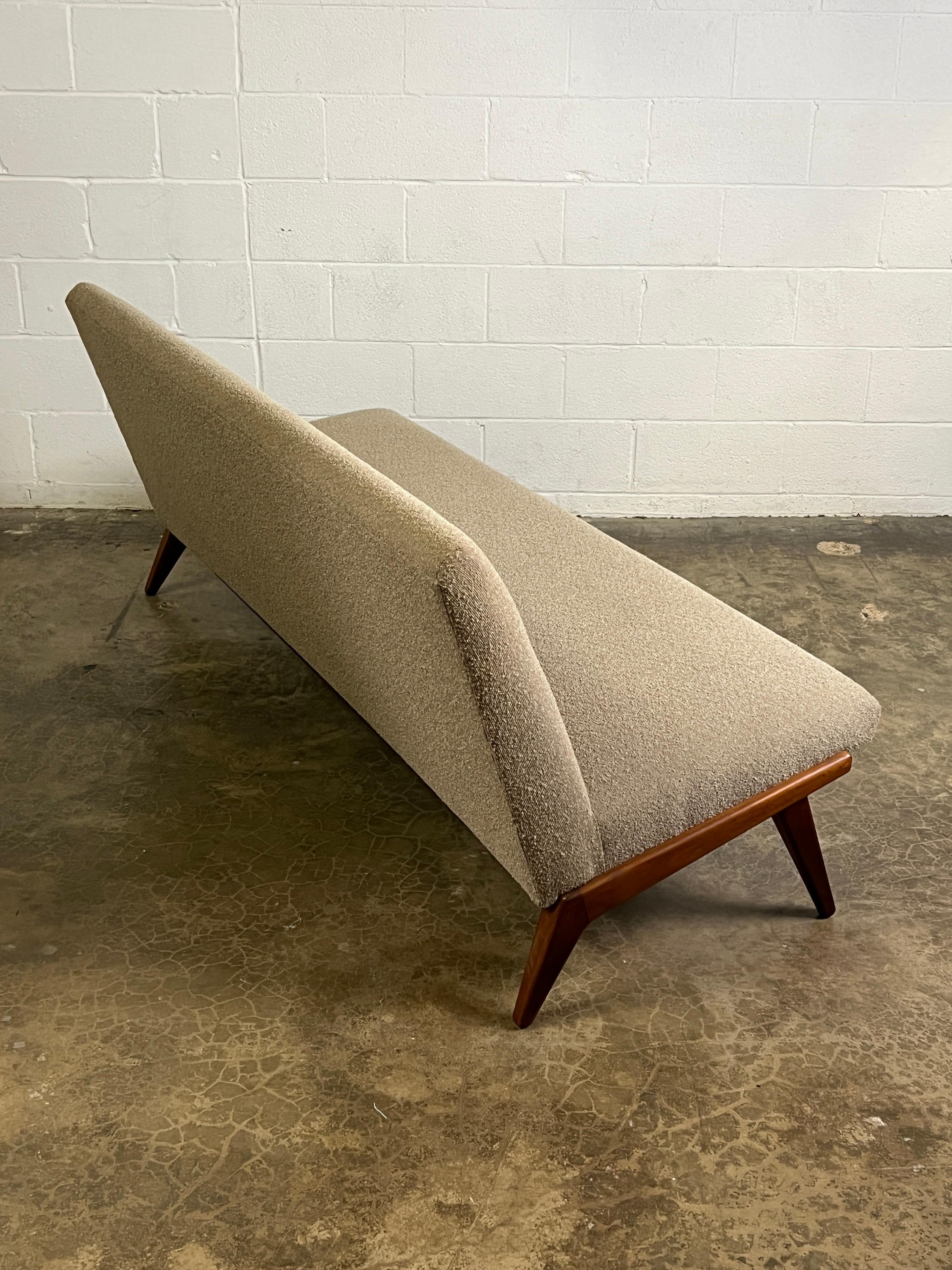 Jens Risom Armless Sofa In Good Condition For Sale In Dallas, TX