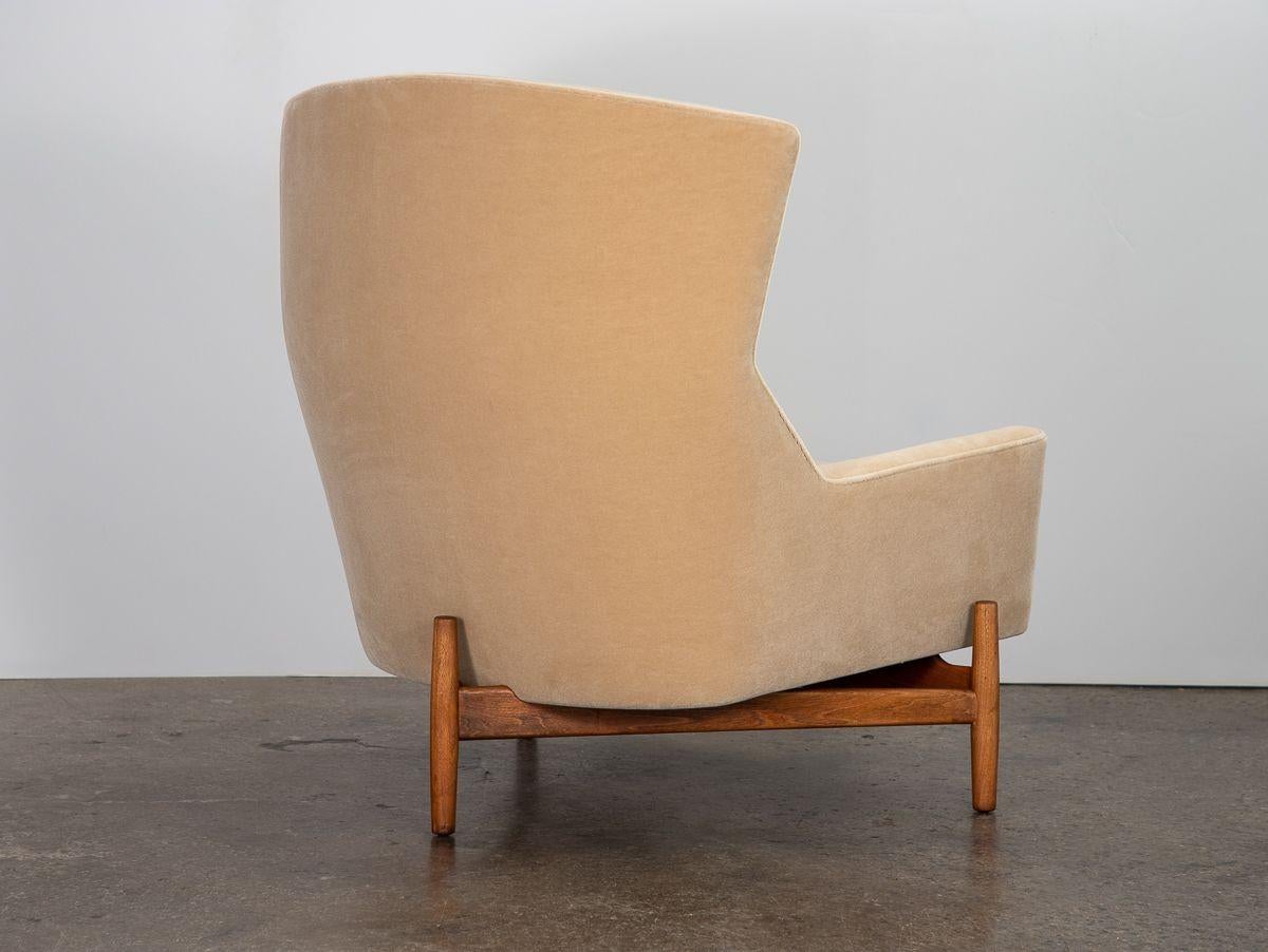 Mid-Century Modern Jens Risom Big Chair and Ottoman For Sale
