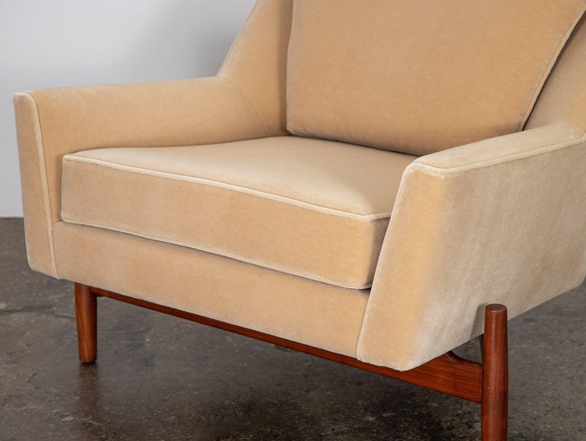 20th Century Jens Risom Big Chair and Ottoman For Sale